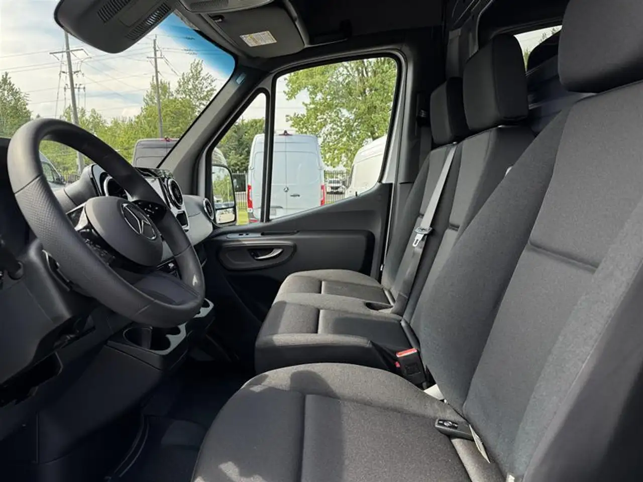 Mercedes-Benz Sprinter снимка Mercedes-Benz Sprinter
