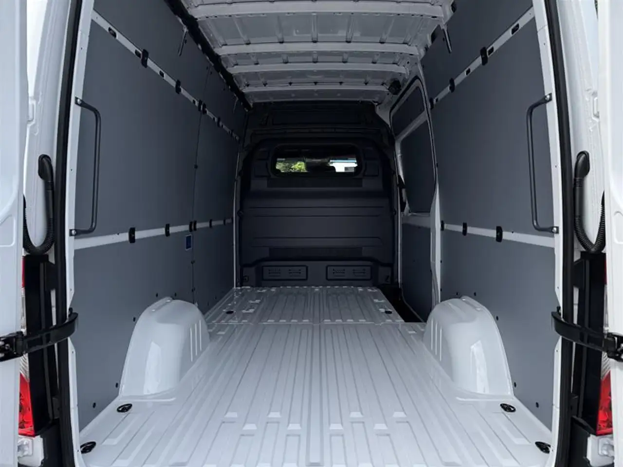 Mercedes-Benz Sprinter снимка Mercedes-Benz Sprinter