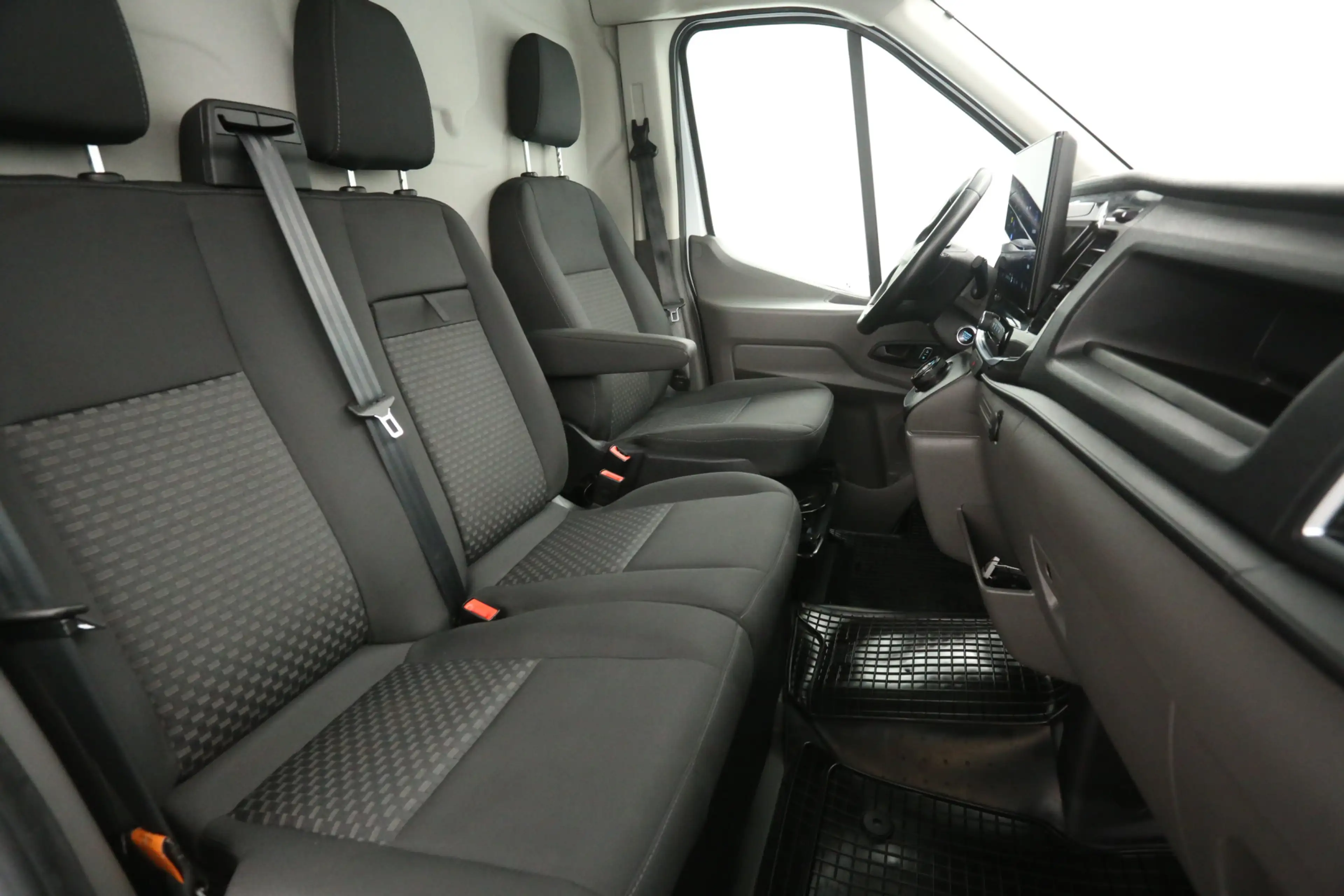 Ford E-Transit L4H3 68 kWh | Snelladen | SOH 96% | Clima | Camera — photo 13