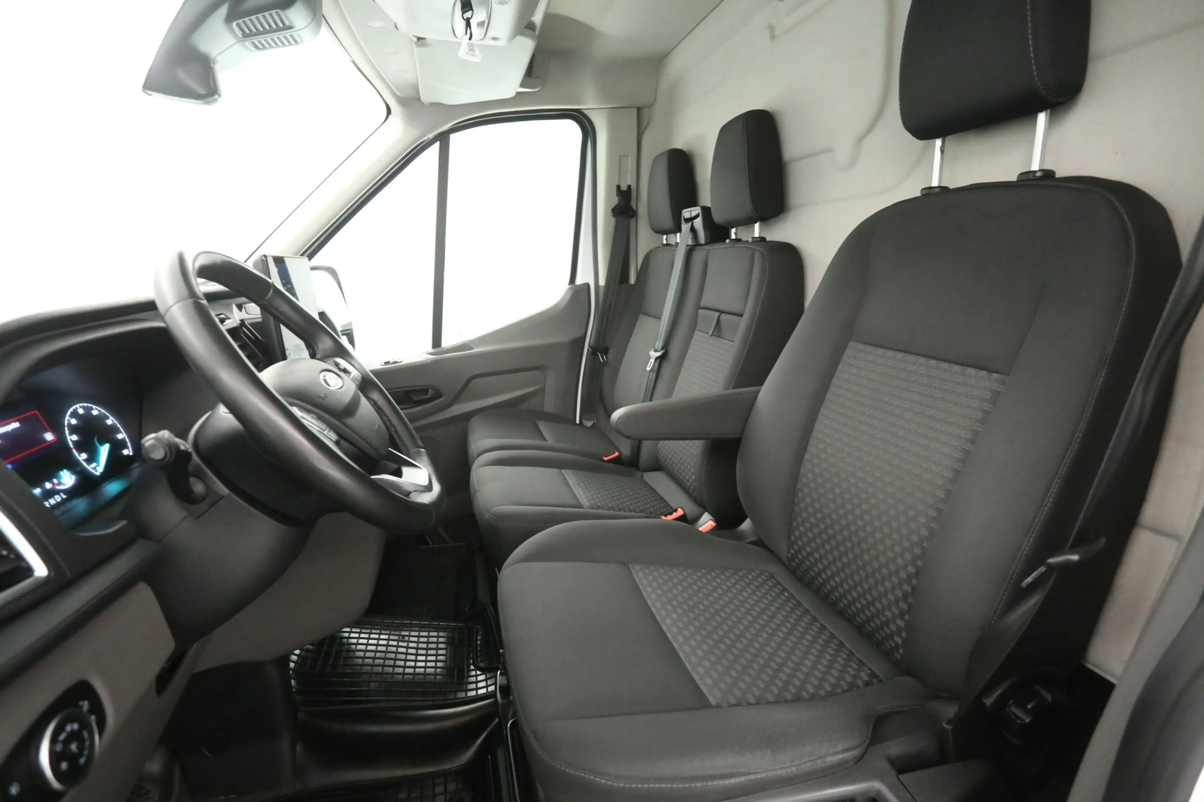 Ford E-Transit L4H3 68 kWh | Snelladen | SOH 96% | Clima | Camera — photo 12