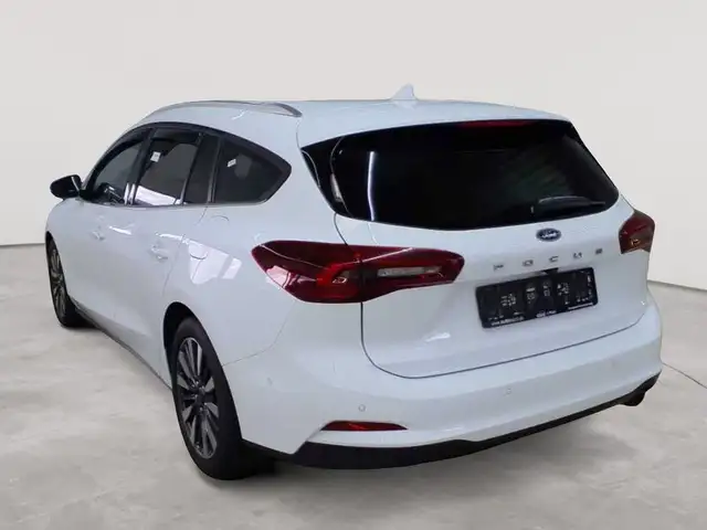 Ford Focus view 5