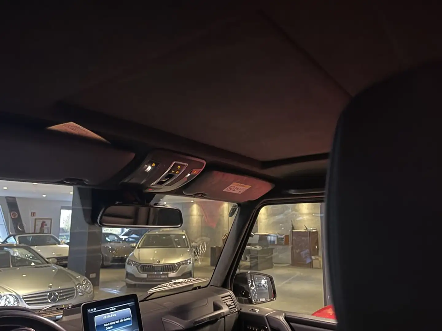 Mercedes-Benz G 350 d AMG*Pano*Alcan*Sitzlüftung Schwarz - 2