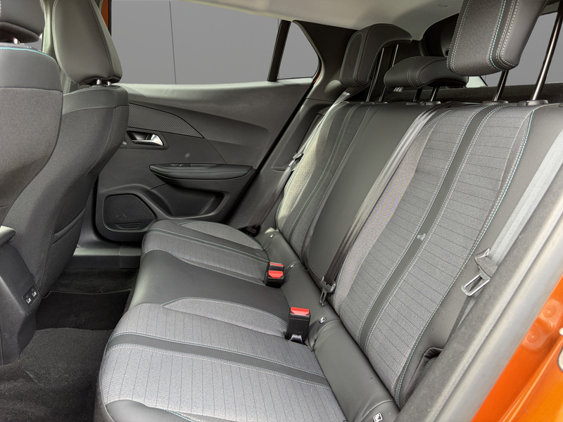 Peugeot e-2008 EV Allure 50 kWh Facelift model | 3 fase lader | L — photo 12