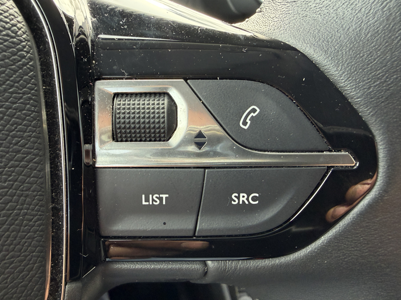 Peugeot e-2008 EV Allure 50 kWh Facelift model | 3 fase lader | L — photo 14