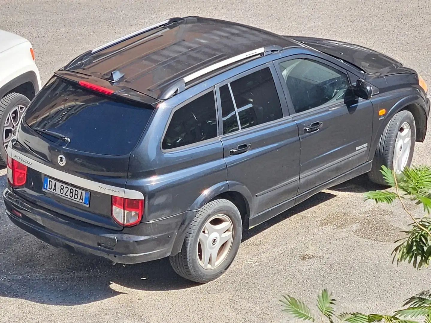 SsangYong Kyron Kyron 2.0 xdi Plus Fekete - 2