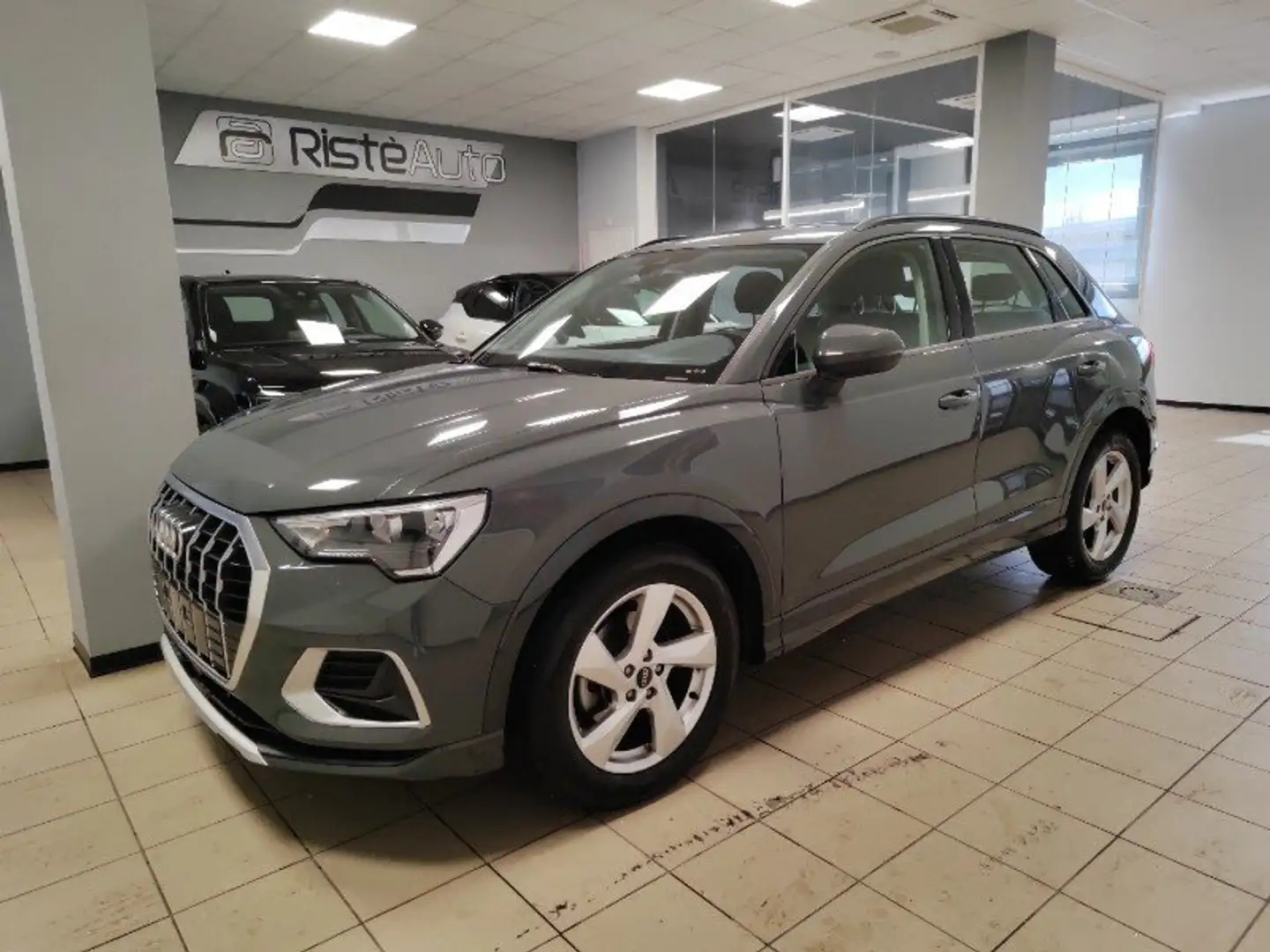 Audi Q3 Q3 35 TDI S tronic Business Advanced Grigio - 2