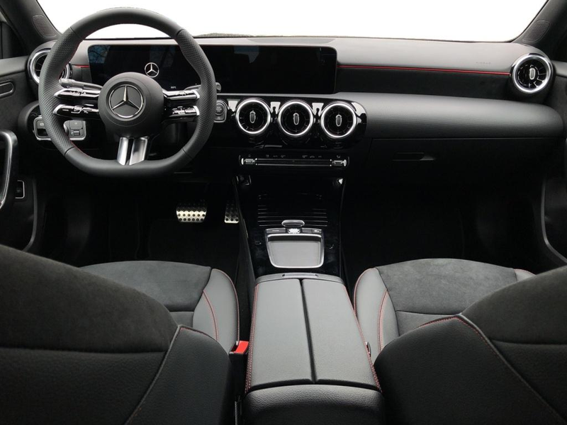 Mercedes-Benz A 180 Limousine AMG+MBUX+Night+Wide+Cam+LED+Navi — photo 5