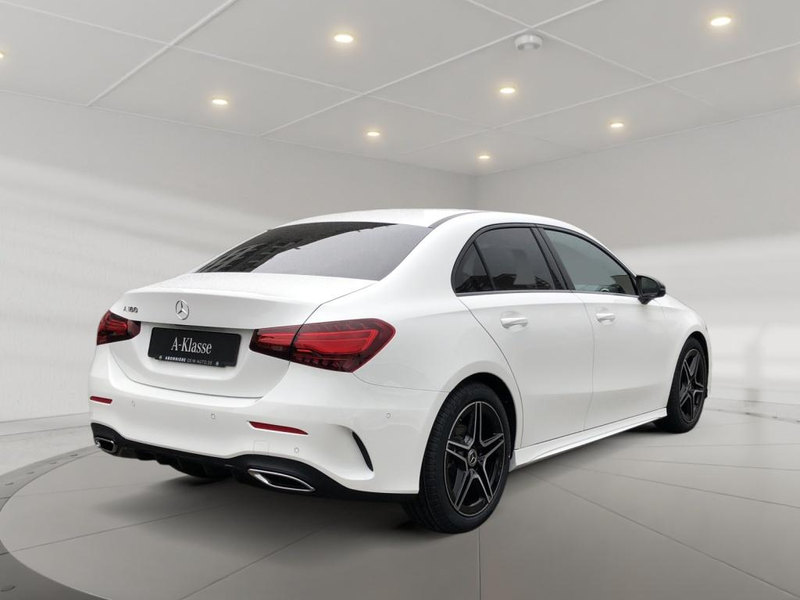 Mercedes-Benz A 180 Limousine AMG+MBUX+Night+Wide+Cam+LED+Navi — photo 3