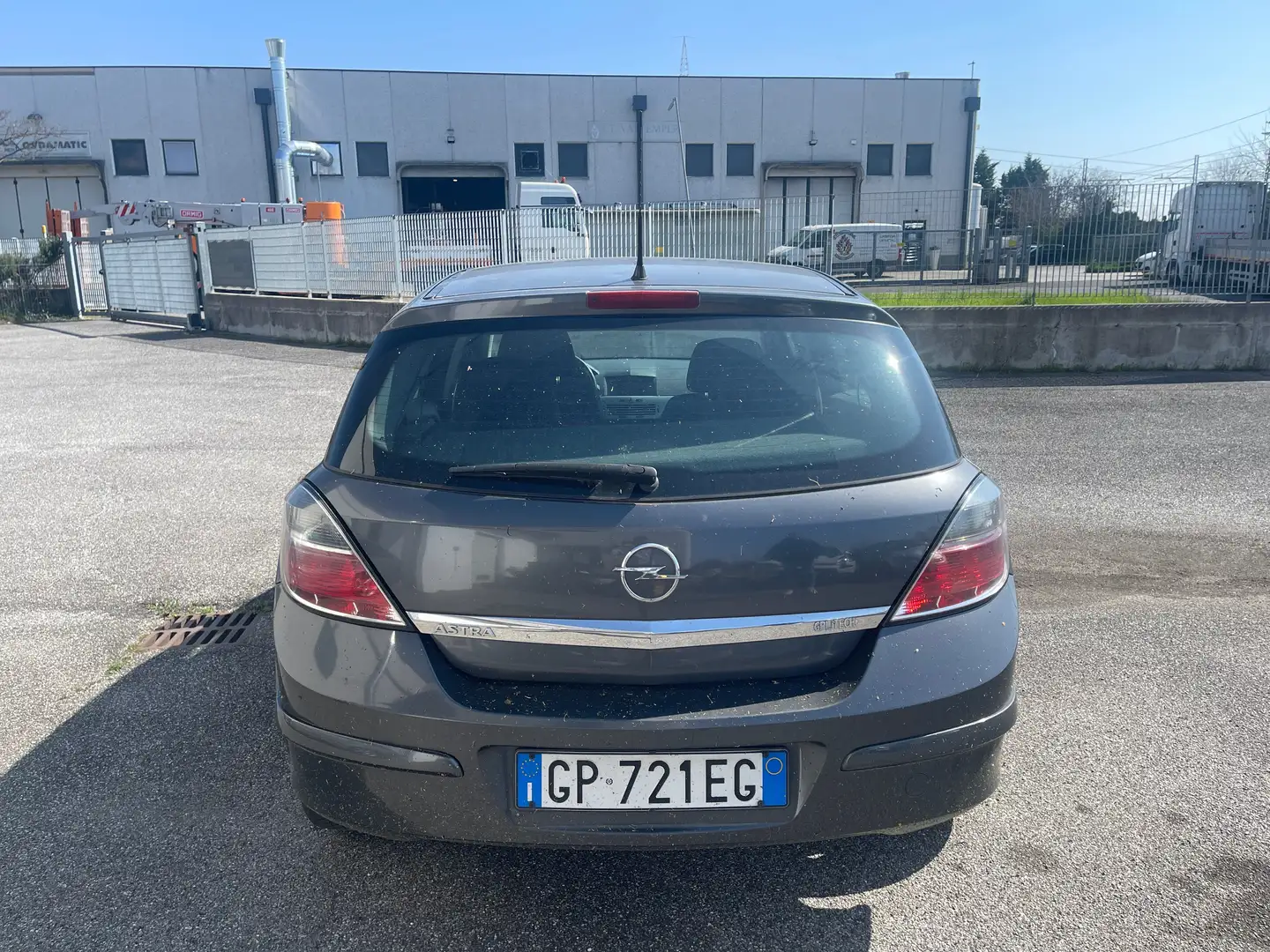 Opel Astra Astra III 2004 5p 1.4 Enjoy Gpl-tech Grigio - 2
