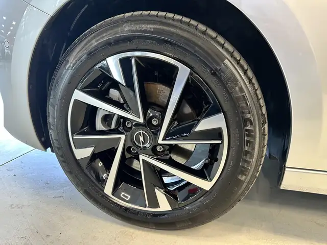 Opel Corsa view 5