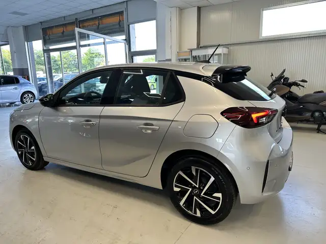 Opel Corsa view 4