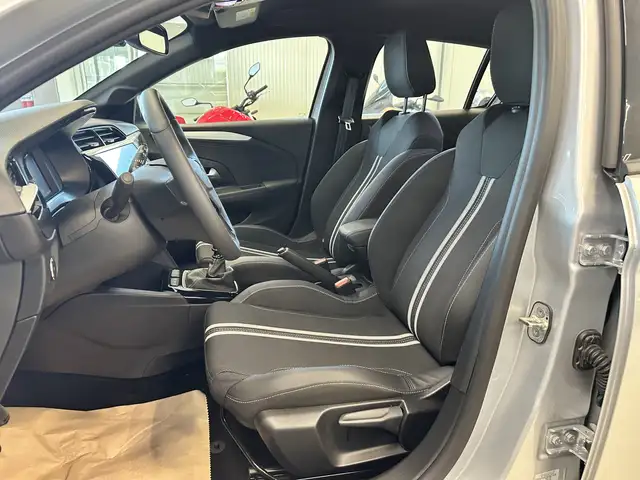 Opel Corsa view 9