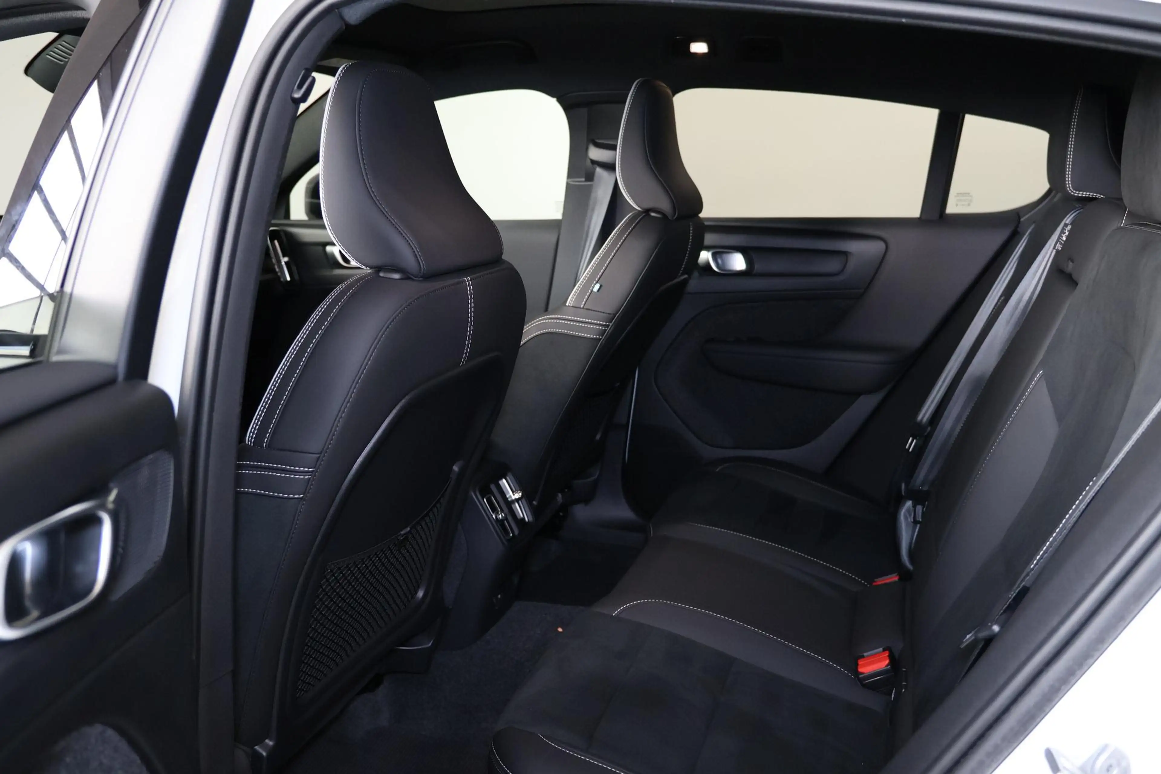 Volvo C40 Extended Range Plus 82 kWh - Panoramadak - Intelli — photo 15