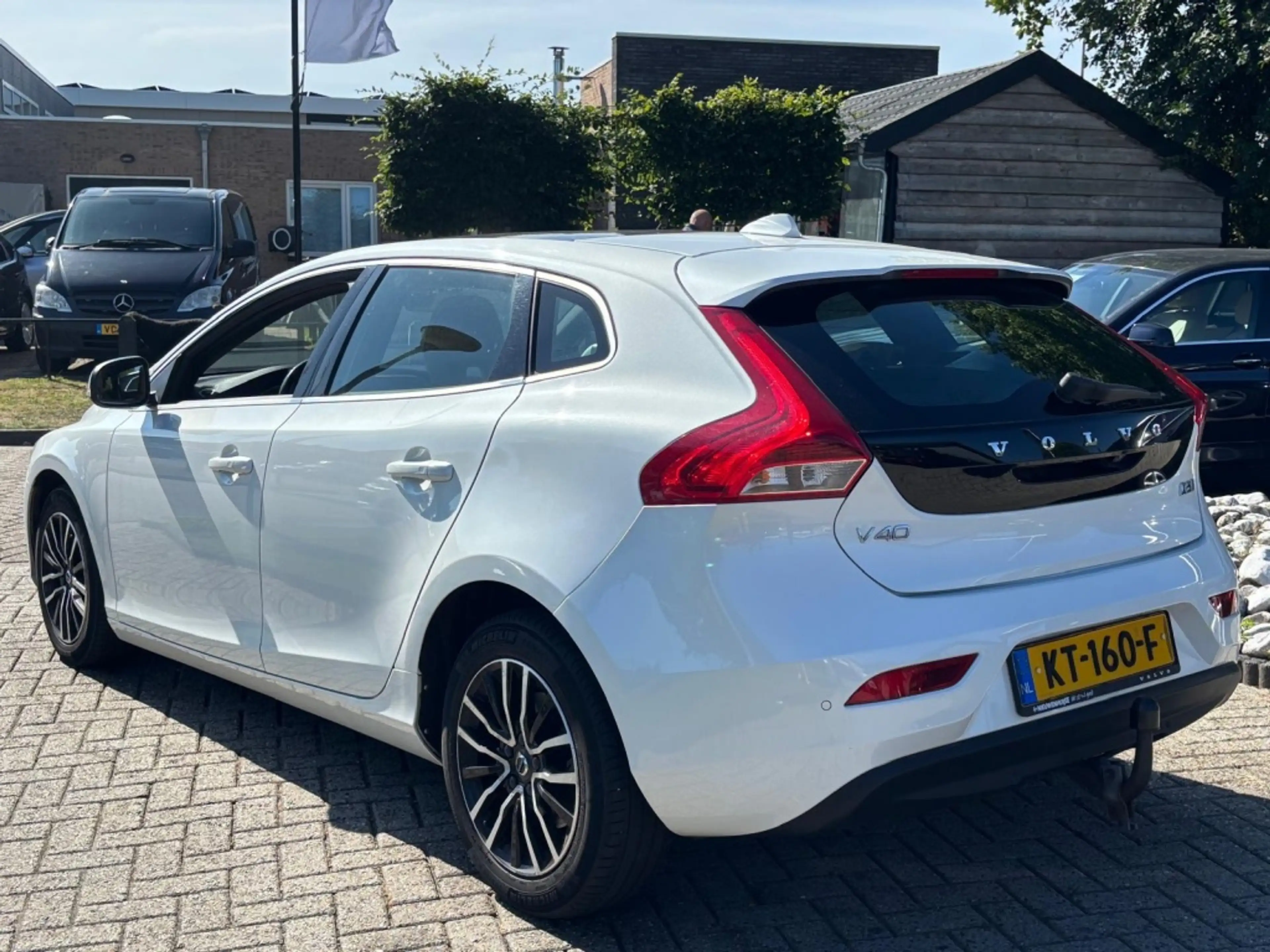 Volvo V40 2.0 D2 Nordic+ Dealerauto Leer Pano Trekhaak — photo 7