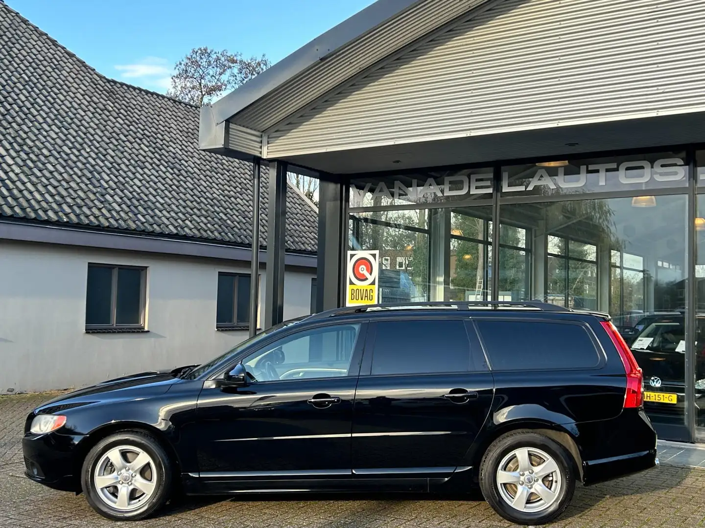 Volvo V70 2.5T Summum Aut. Schuif-Kanteldak Leer Clima Park. Schwarz - 2