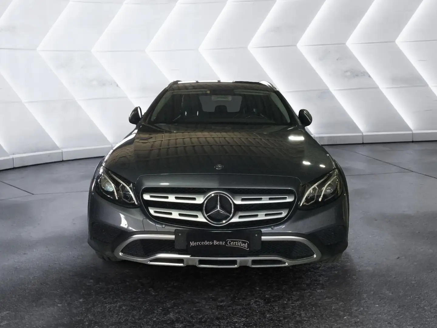 Mercedes-Benz E 220 E 220d S.W. 4Matic Auto Business Sport All-Terrain Grigio - 2