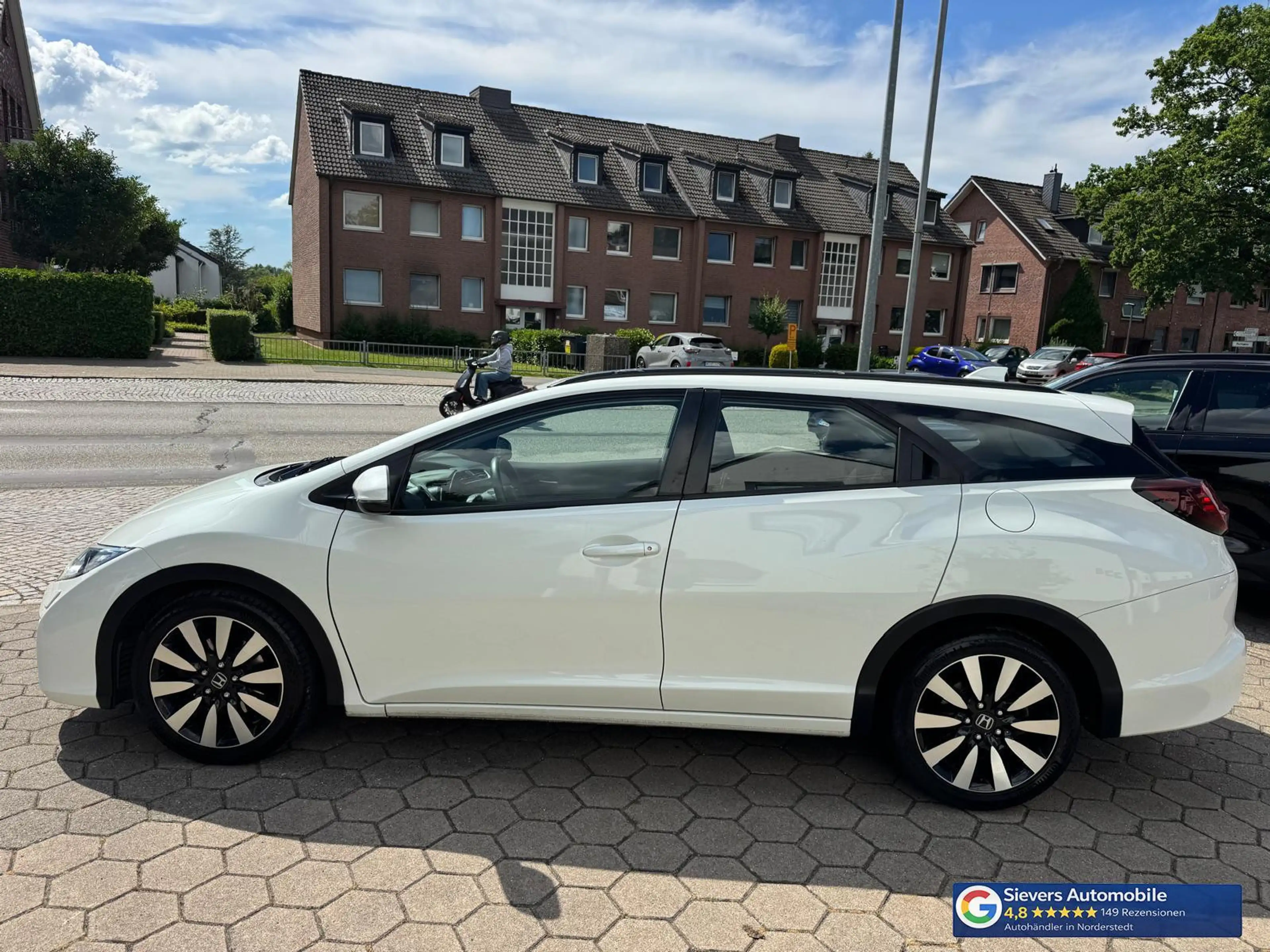 Honda Civic Tourer 1,6 i-DTEC Elegance Rückfahrkamera Klima — photo 7
