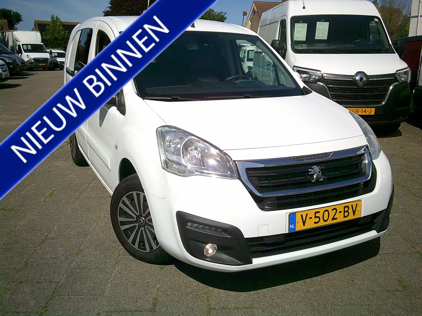 Peugeot Partner 122 1.6 BlueHDi 100 L2 XR S&S VOORZIEN VAN AIRCO+C Wit - 1