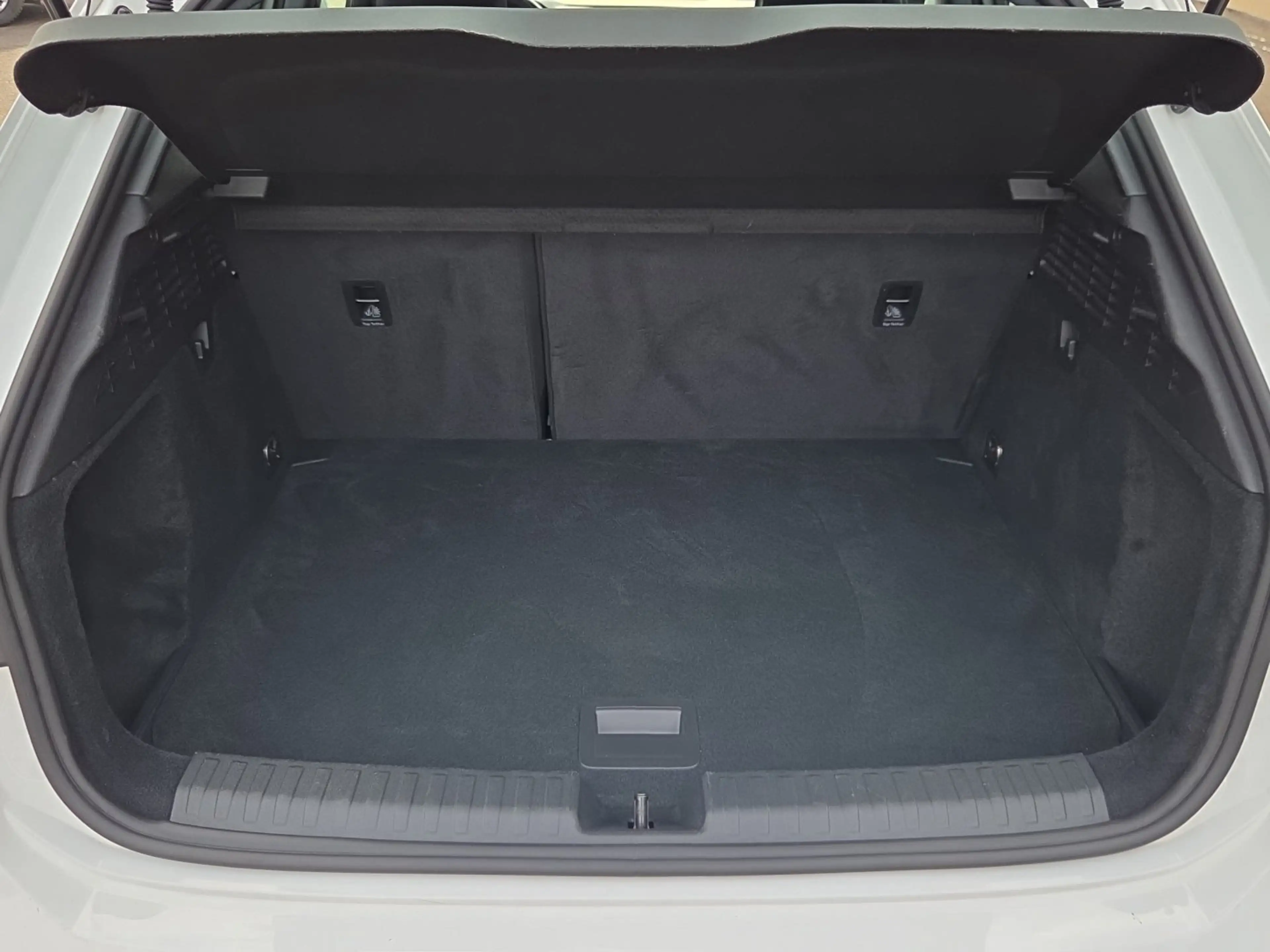 Audi A3 30 TFSI intense — photo 14