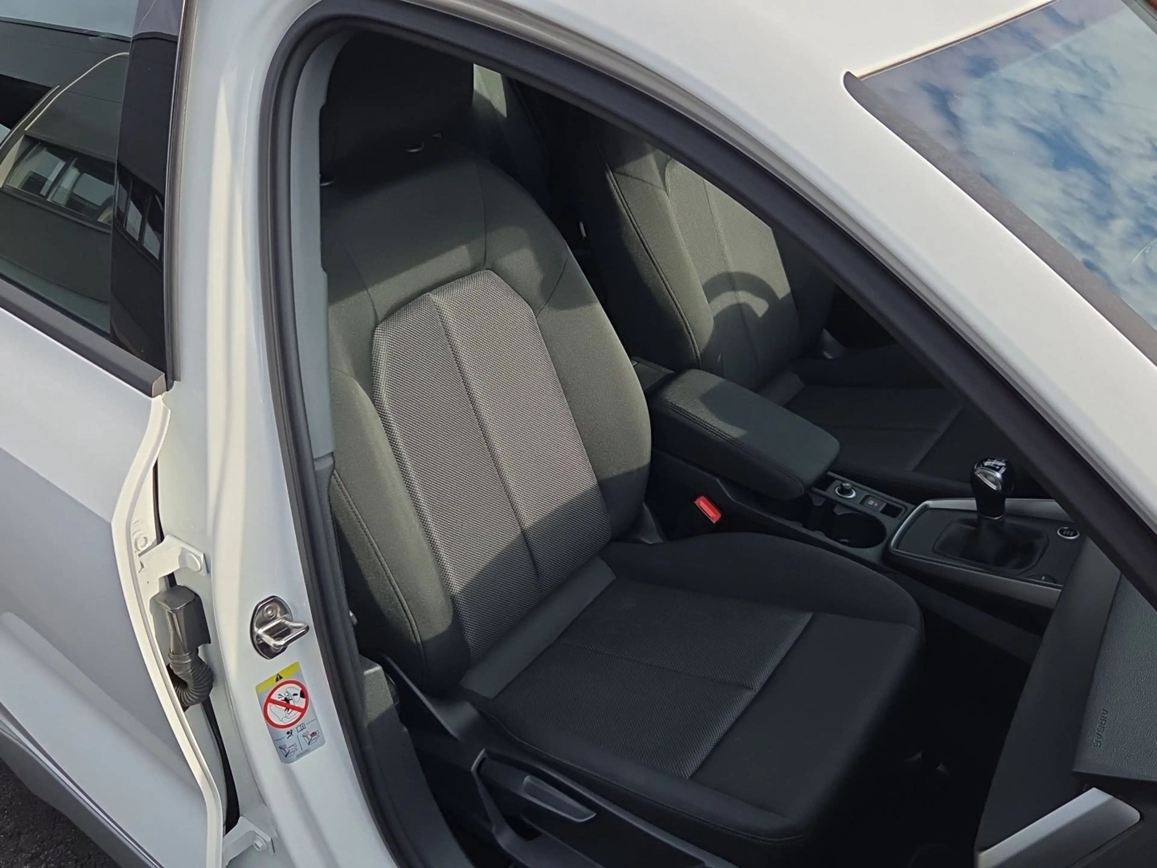 Audi A3 30 TFSI intense — photo 13