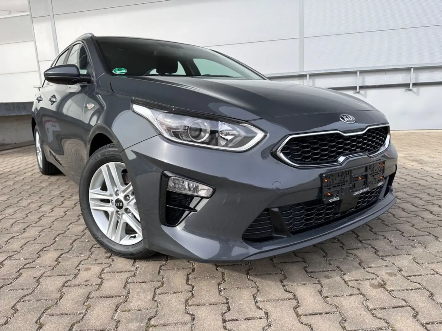 Kia Ceed SW / cee'd SW 1.6 CRDi Vision Garantie 03/27 Gri - 2