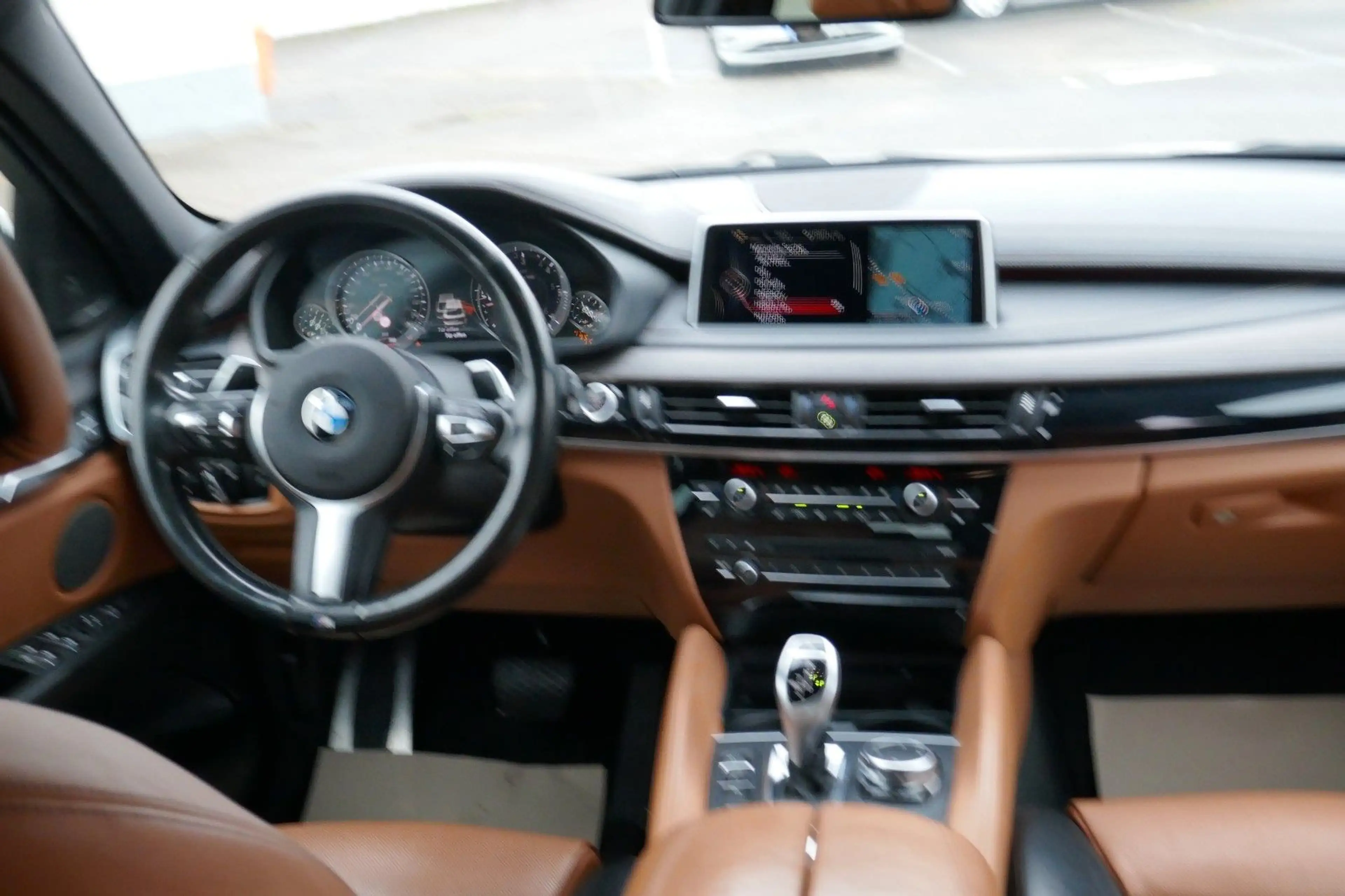 BMW X6 xDrive 40d M Paket/Stdhzg/LED/AHK — photo 12