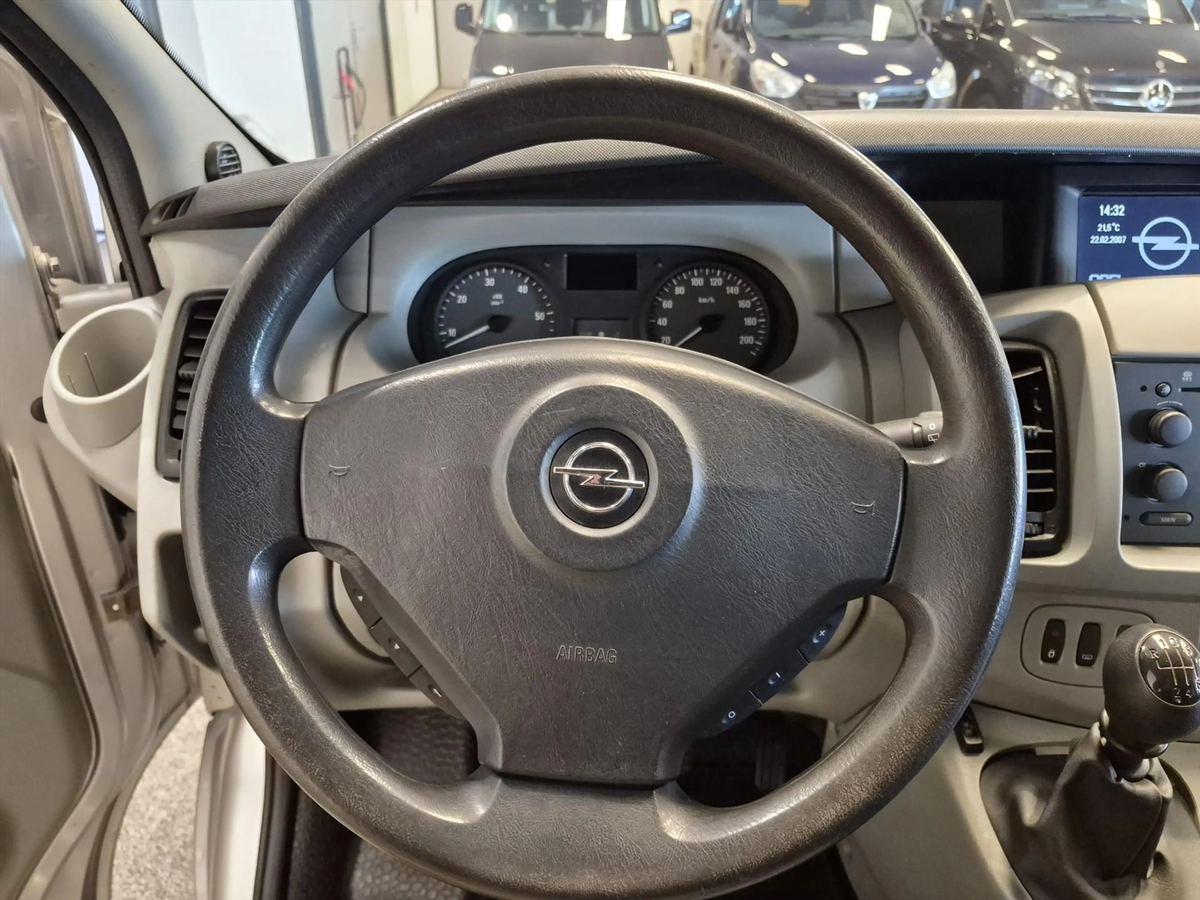Opel Vivaro L1H1 Rolstoelbus - LAGE KM-STAND — photo 21
