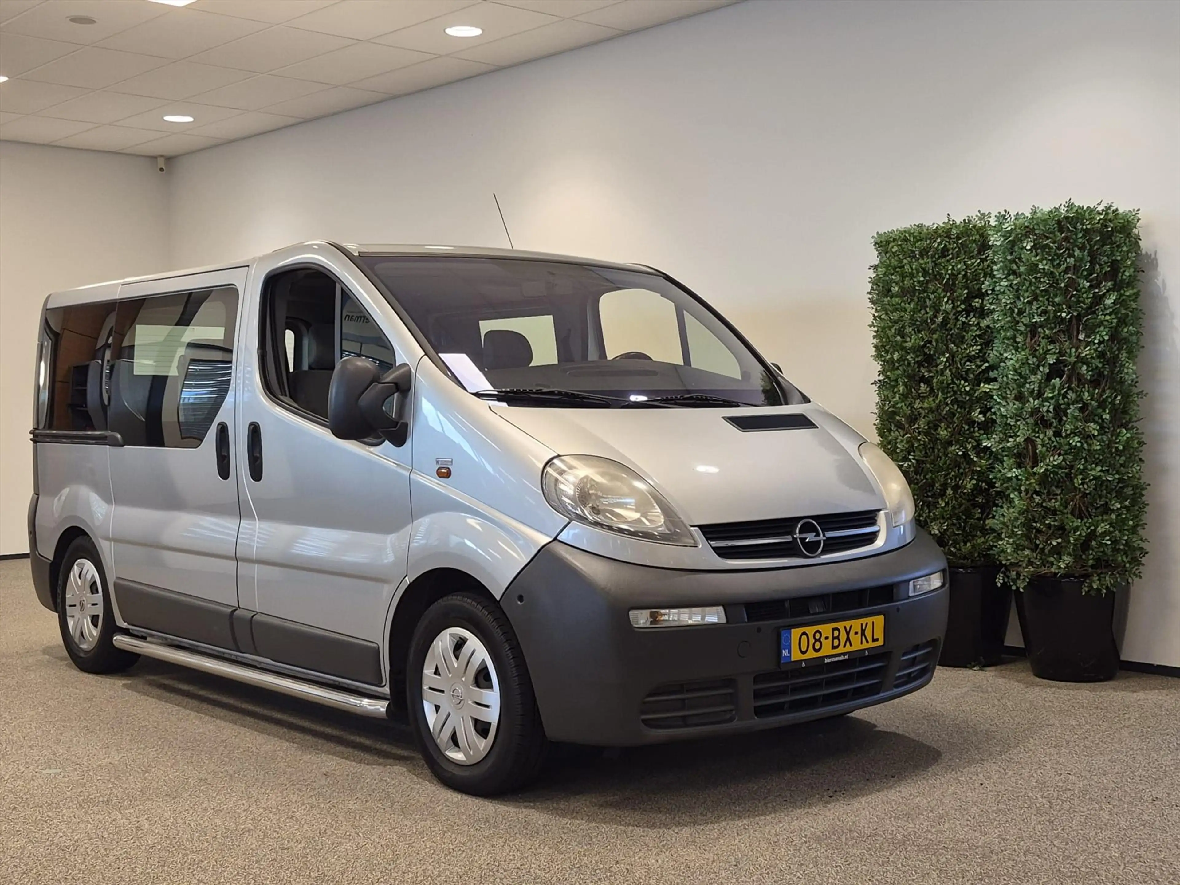 Opel Vivaro L1H1 Rolstoelbus - LAGE KM-STAND — photo 4