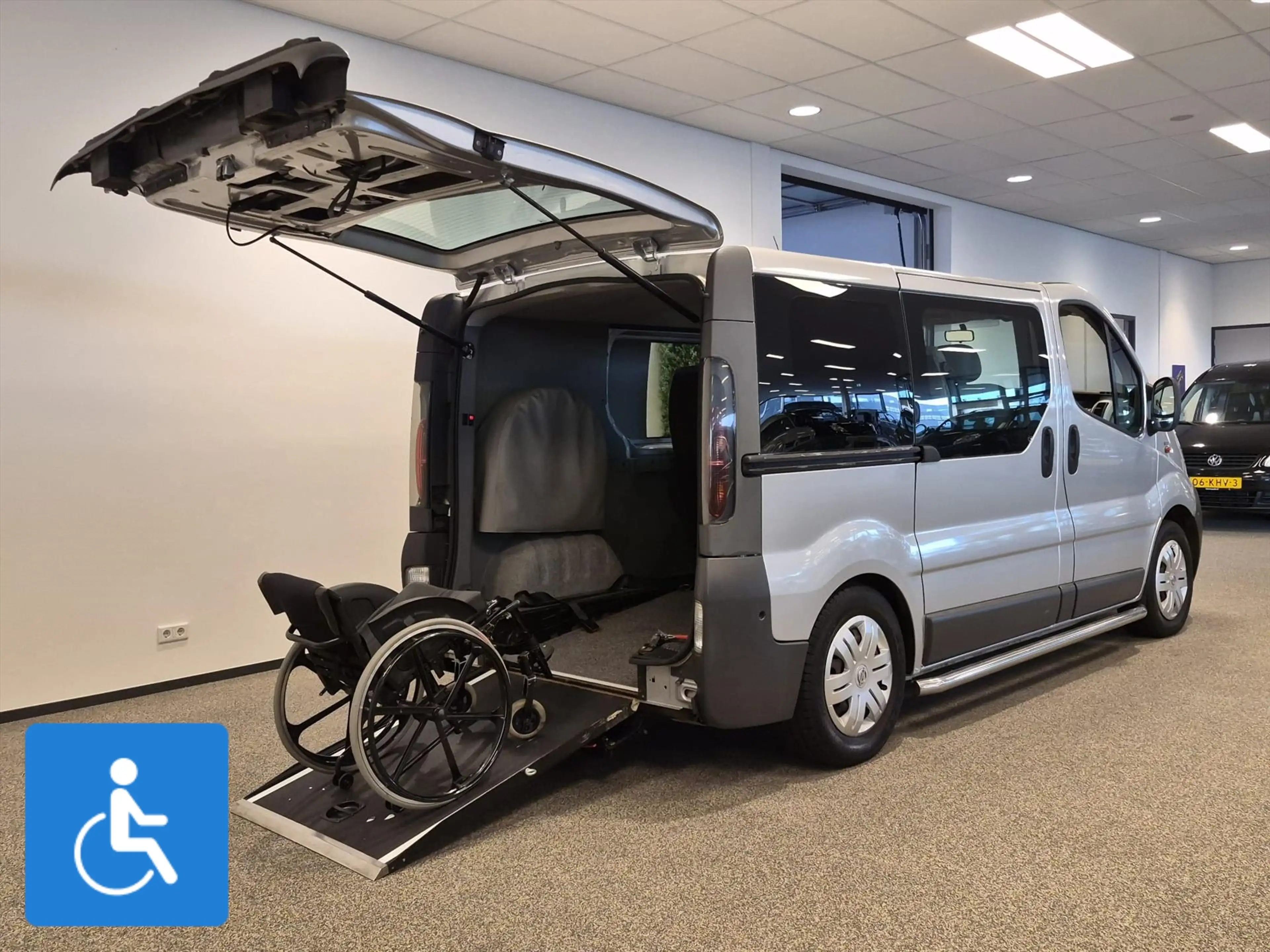 Opel Vivaro L1H1 Rolstoelbus - LAGE KM-STAND — photo 2