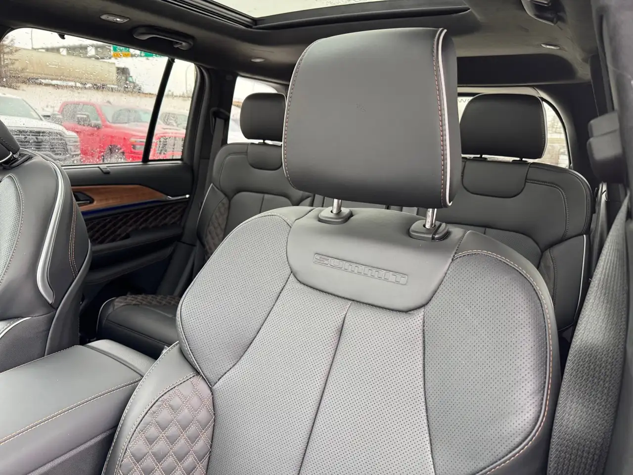 Jeep Grand Cherokee снимка Jeep Grand Cherokee