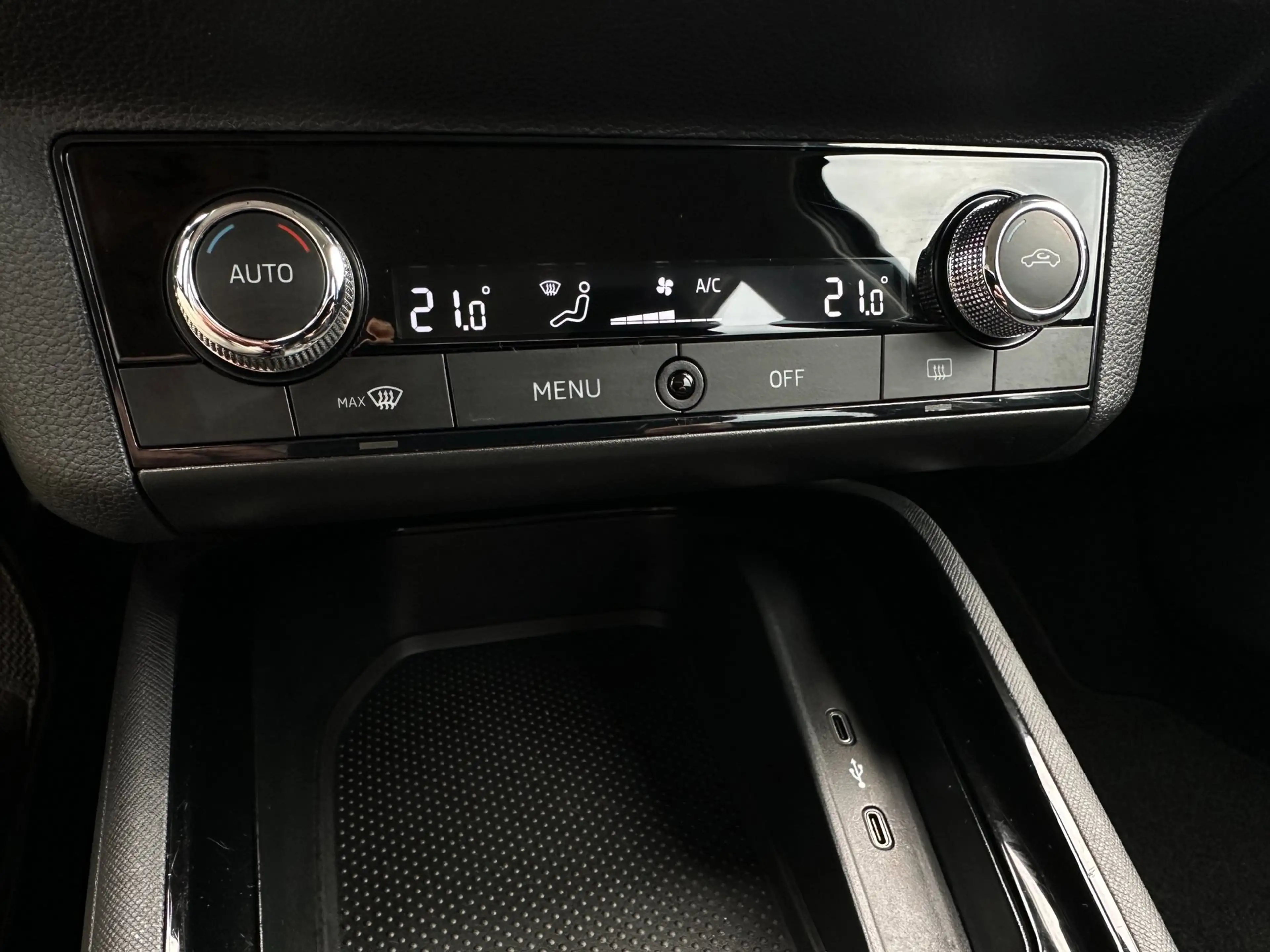 Skoda Kamiq 1.0 TSI Ambition/1STE EIG/APP-CONNECT/PDC/AIRCO/NL — photo 24