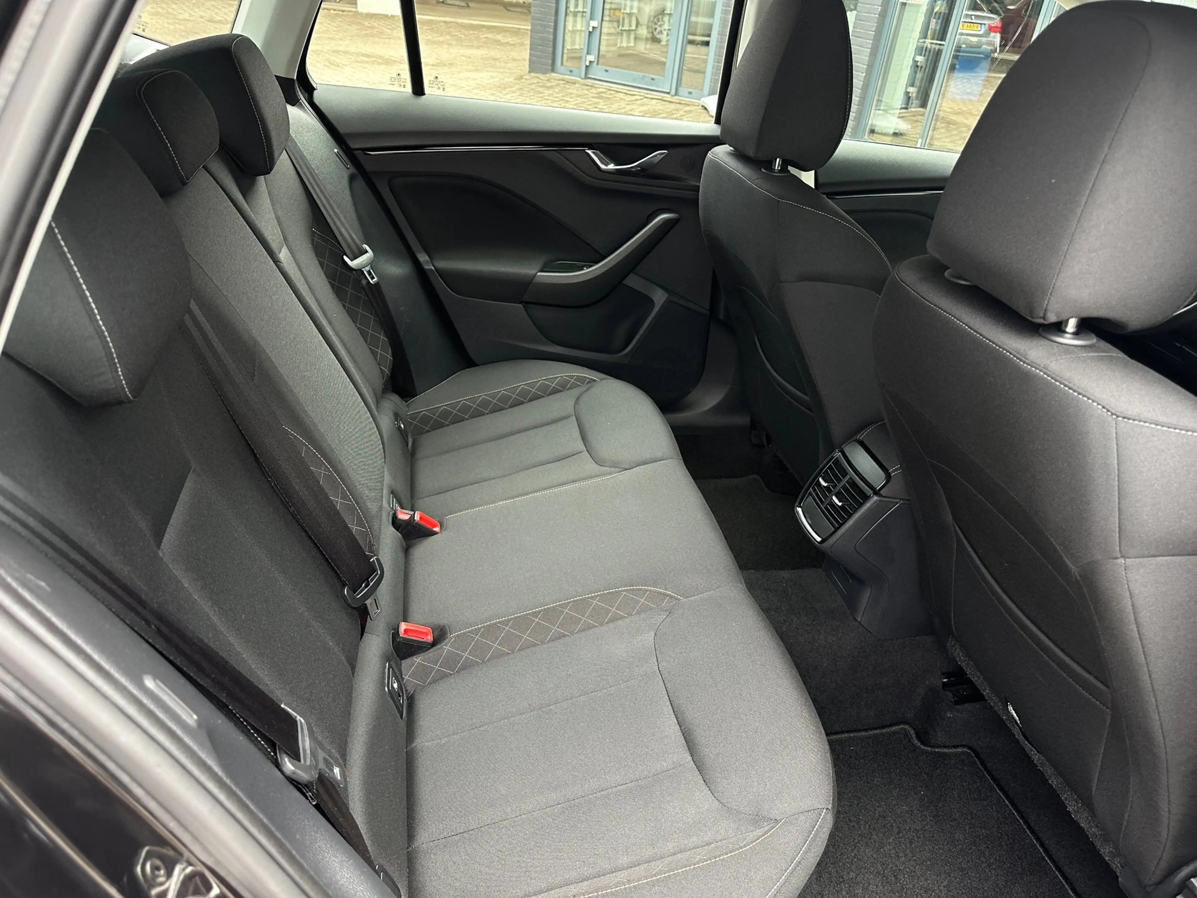 Skoda Kamiq 1.0 TSI Ambition/1STE EIG/APP-CONNECT/PDC/AIRCO/NL — photo 16