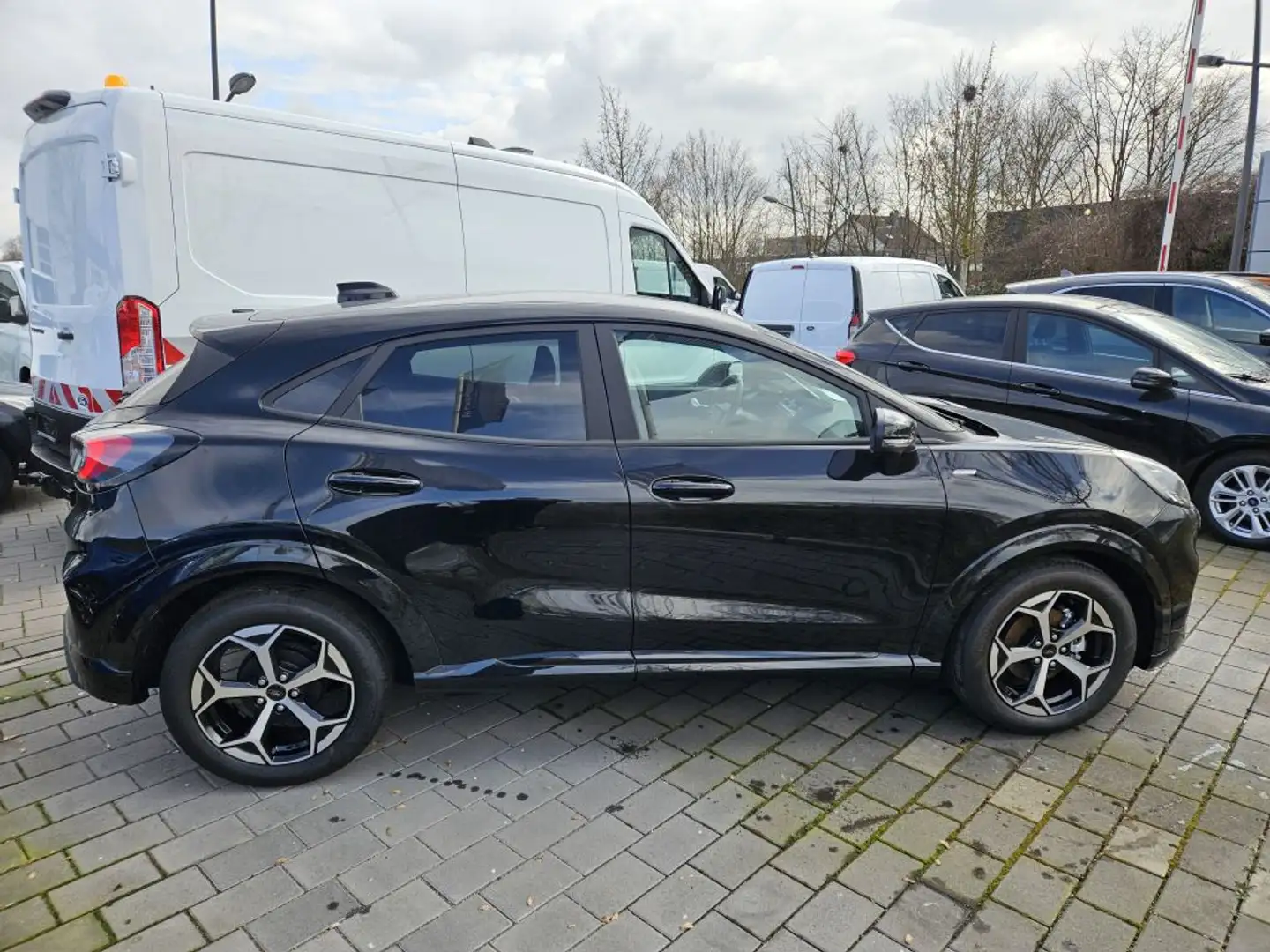 Ford Puma 1.0 EcoBoost Hybrid ST-LINE Zwart - 2