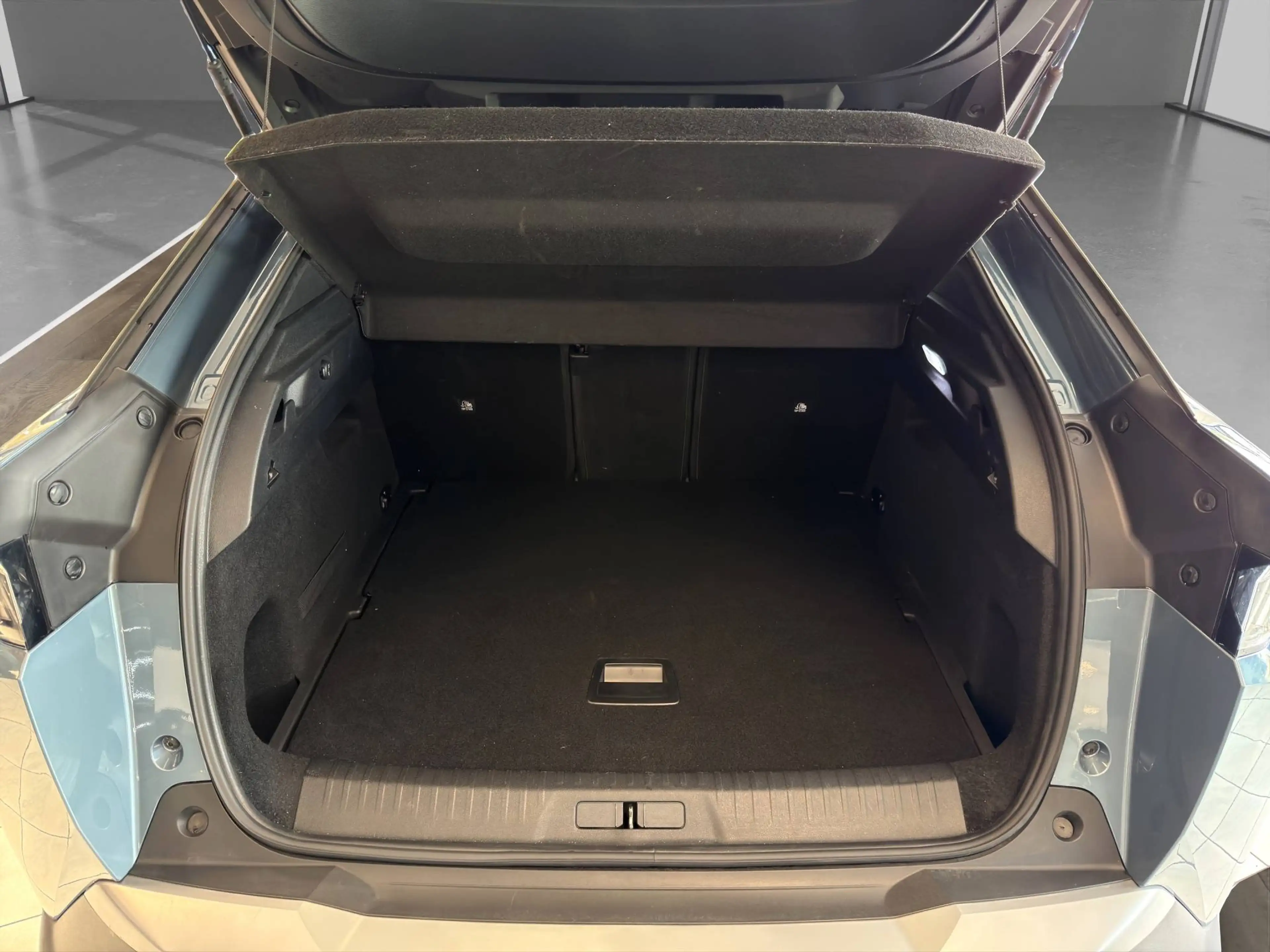 Peugeot 3008 Allure 1.2 145 e-DSC6 Mild-Hybrid LED/DAB/SHZ/PDC/RFK/NAVI — photo 23