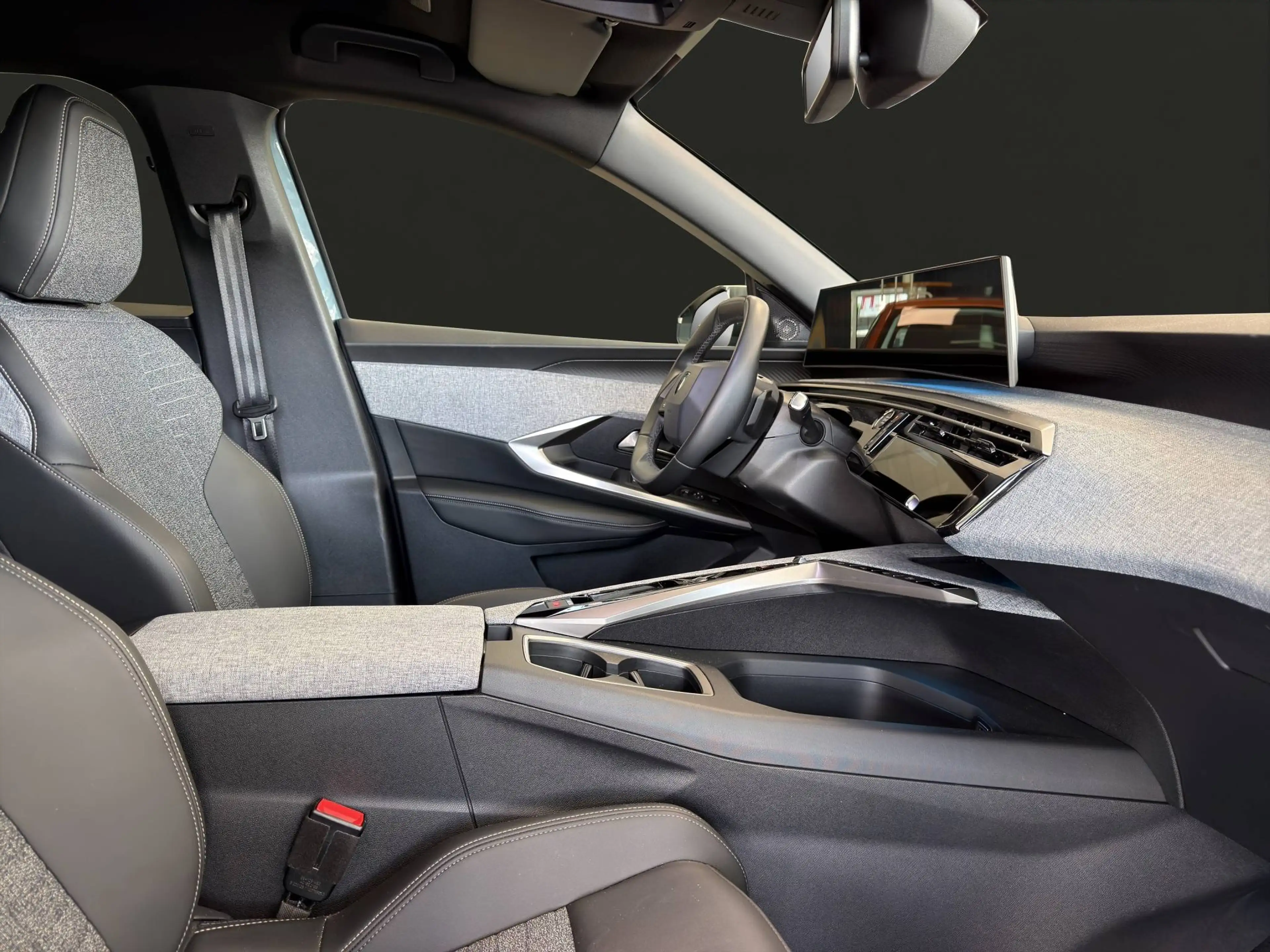 Peugeot 3008 Allure 1.2 145 e-DSC6 Mild-Hybrid LED/DAB/SHZ/PDC/RFK/NAVI — photo 5
