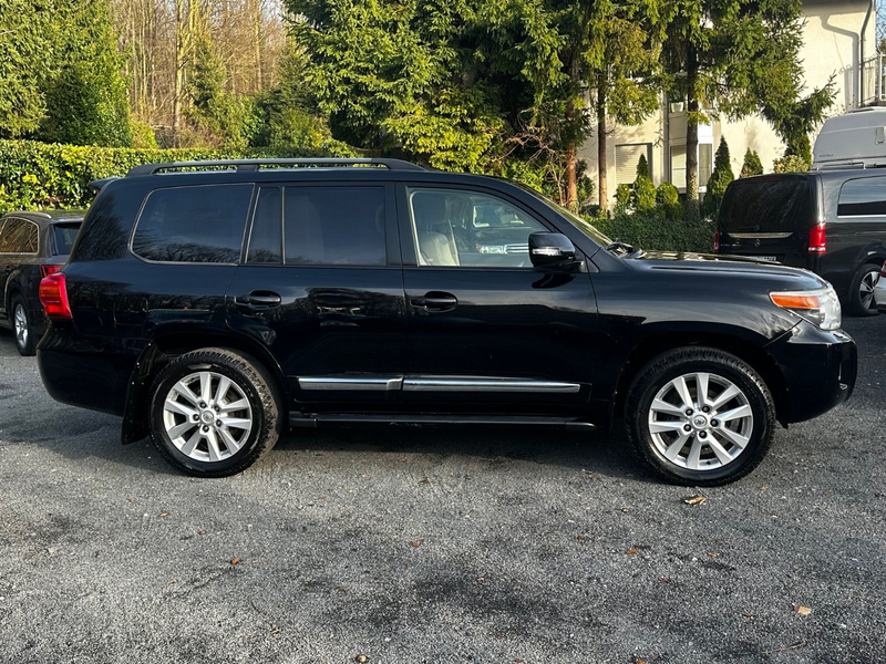 Toyota Land Cruiser 4.5 V8-D-4D Executive*7-SITZER* — photo 4