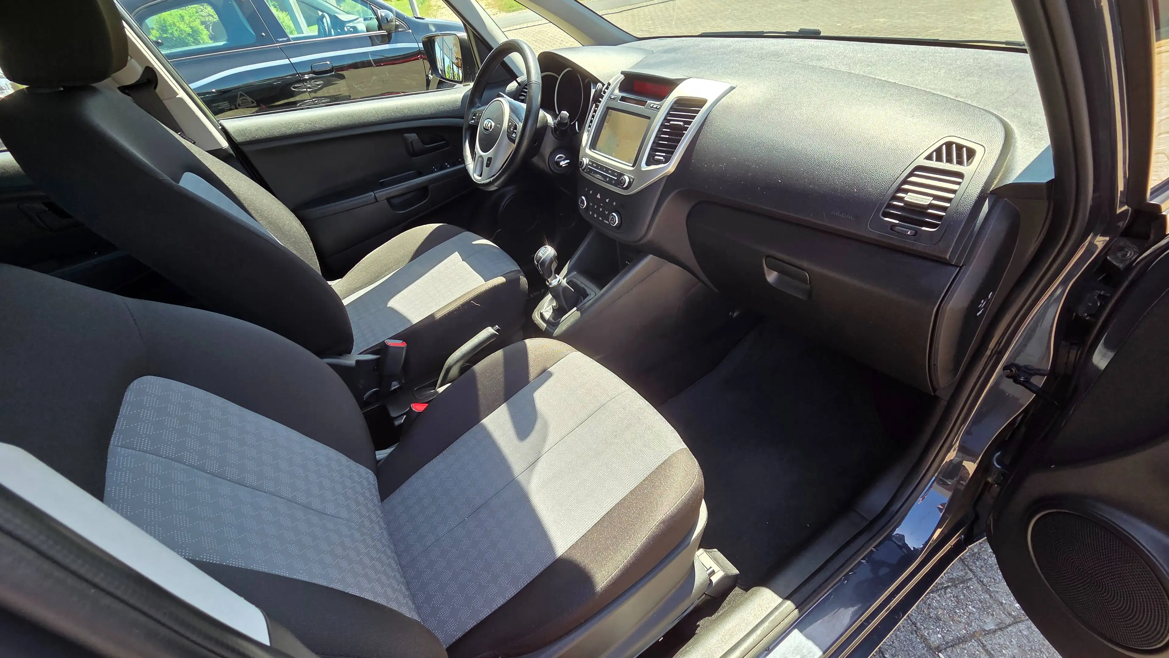 Kia Venga Spirit — photo 11