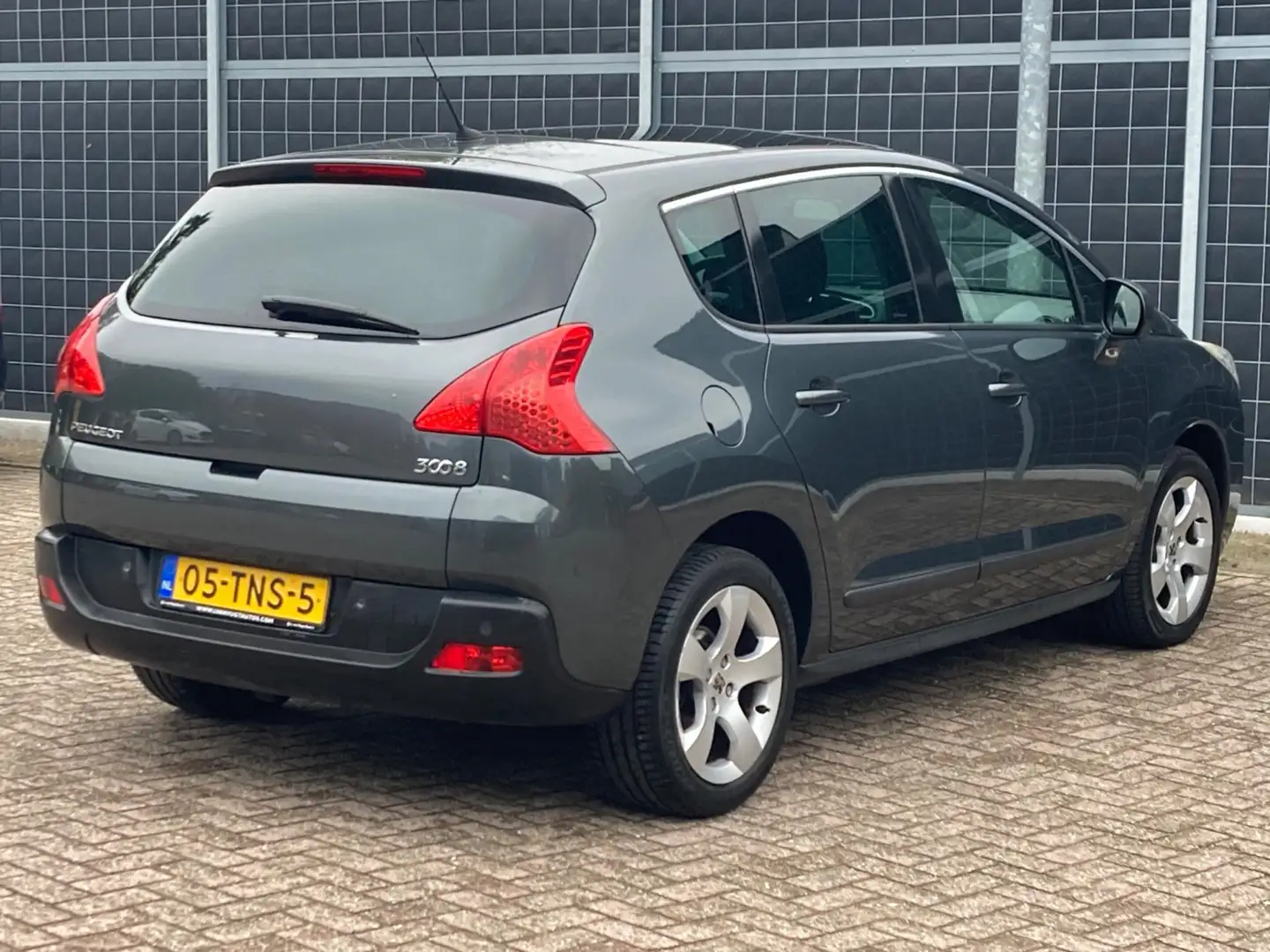 Peugeot 3008 1.6 156PK | Automaat | Grau - 2