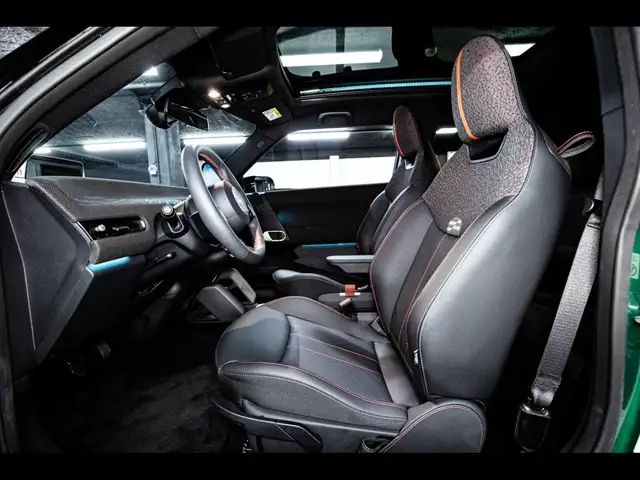 Mini Cooper Cooper view 11