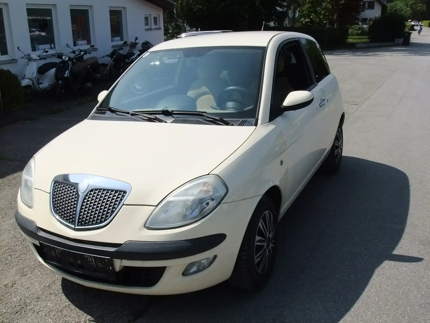 Lancia Ypsilon 1.2 8V Argento Beige - 1