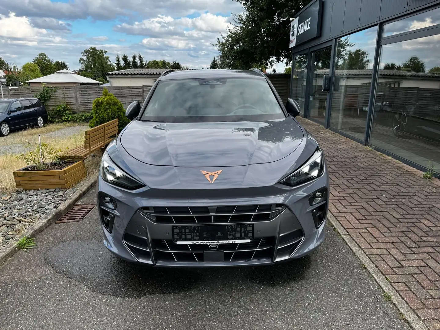 CUPRA Terramar 1.5 eTSI EDGE-DIGITAL-AHK-SHZ Grau - 2