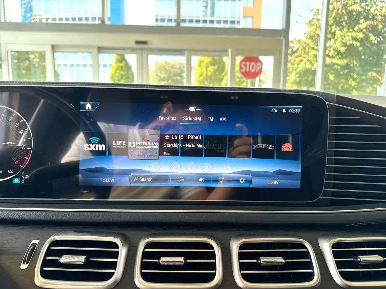 Mercedes-Benz GLE снимка Mercedes-Benz GLE