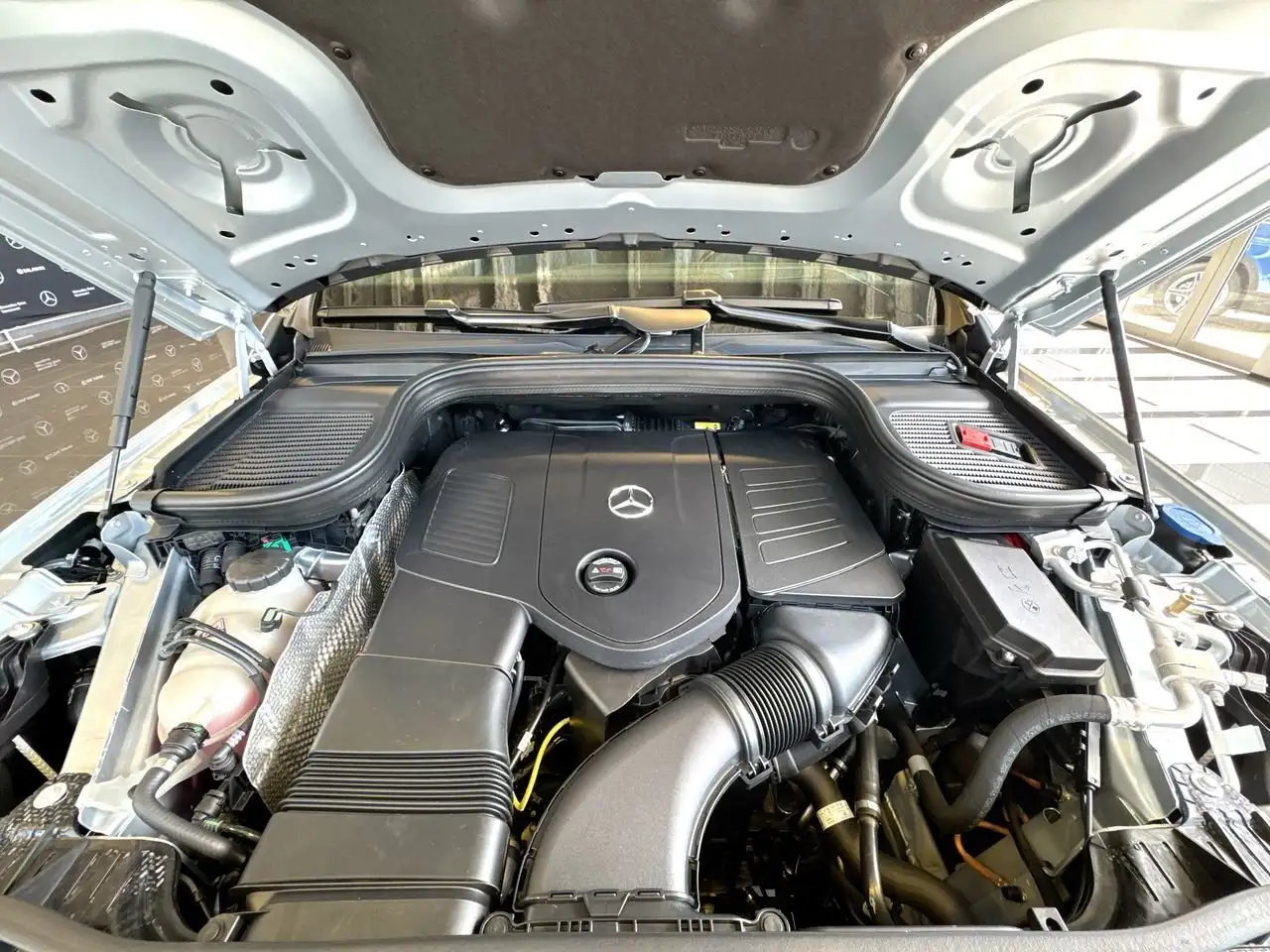 Mercedes-Benz GLE снимка Mercedes-Benz GLE