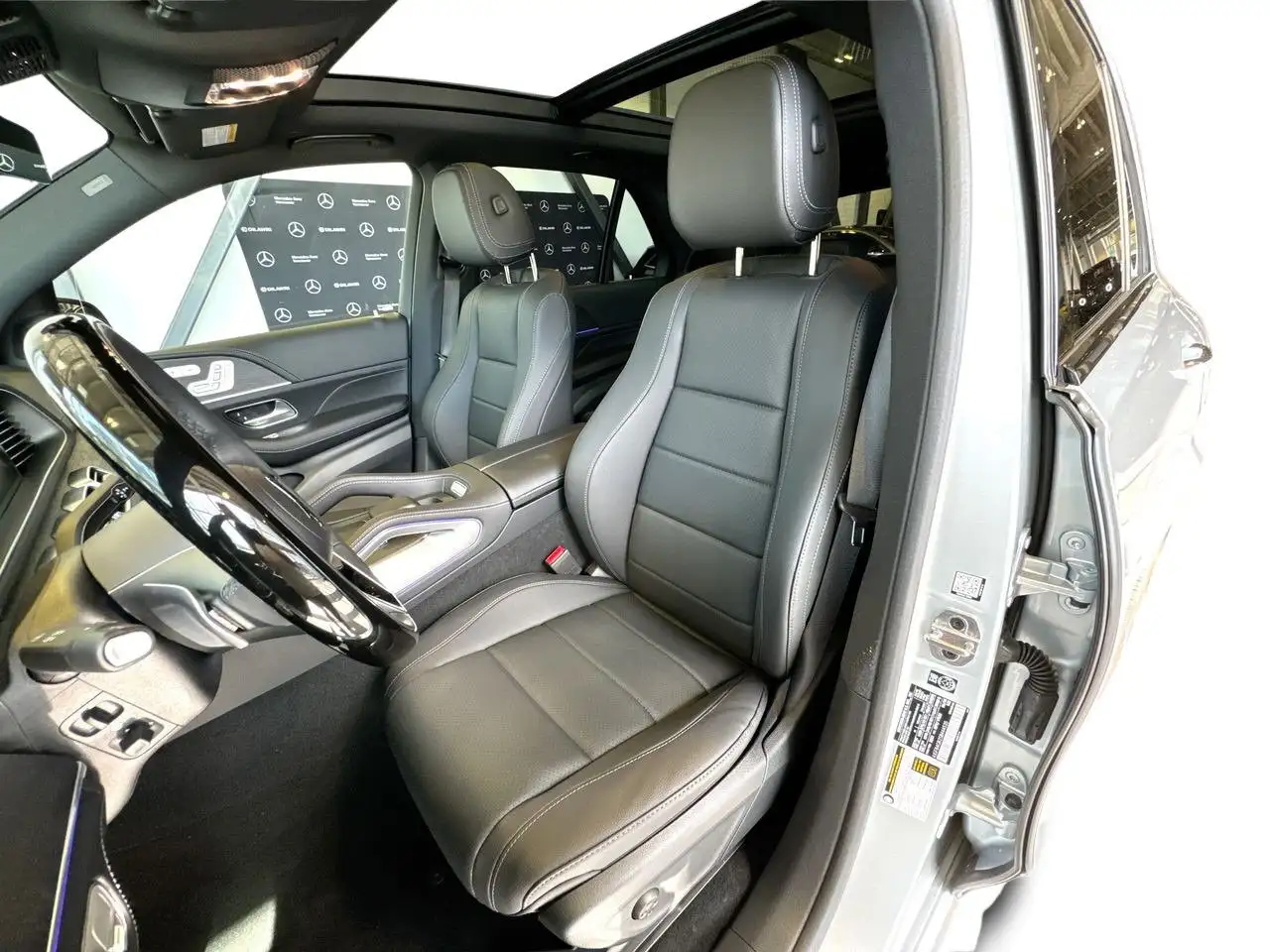 Mercedes-Benz GLE снимка Mercedes-Benz GLE