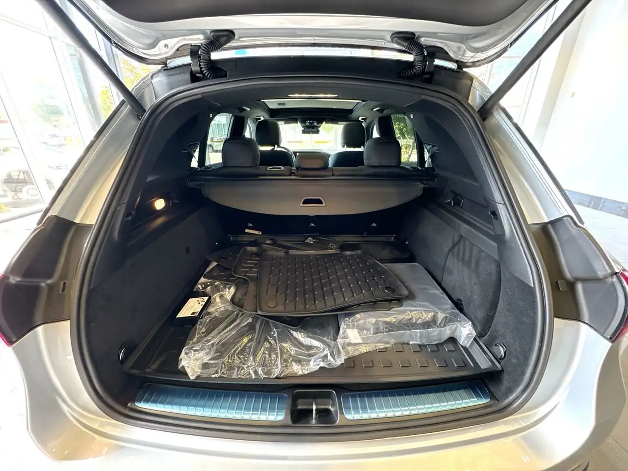 Mercedes-Benz GLE снимка Mercedes-Benz GLE