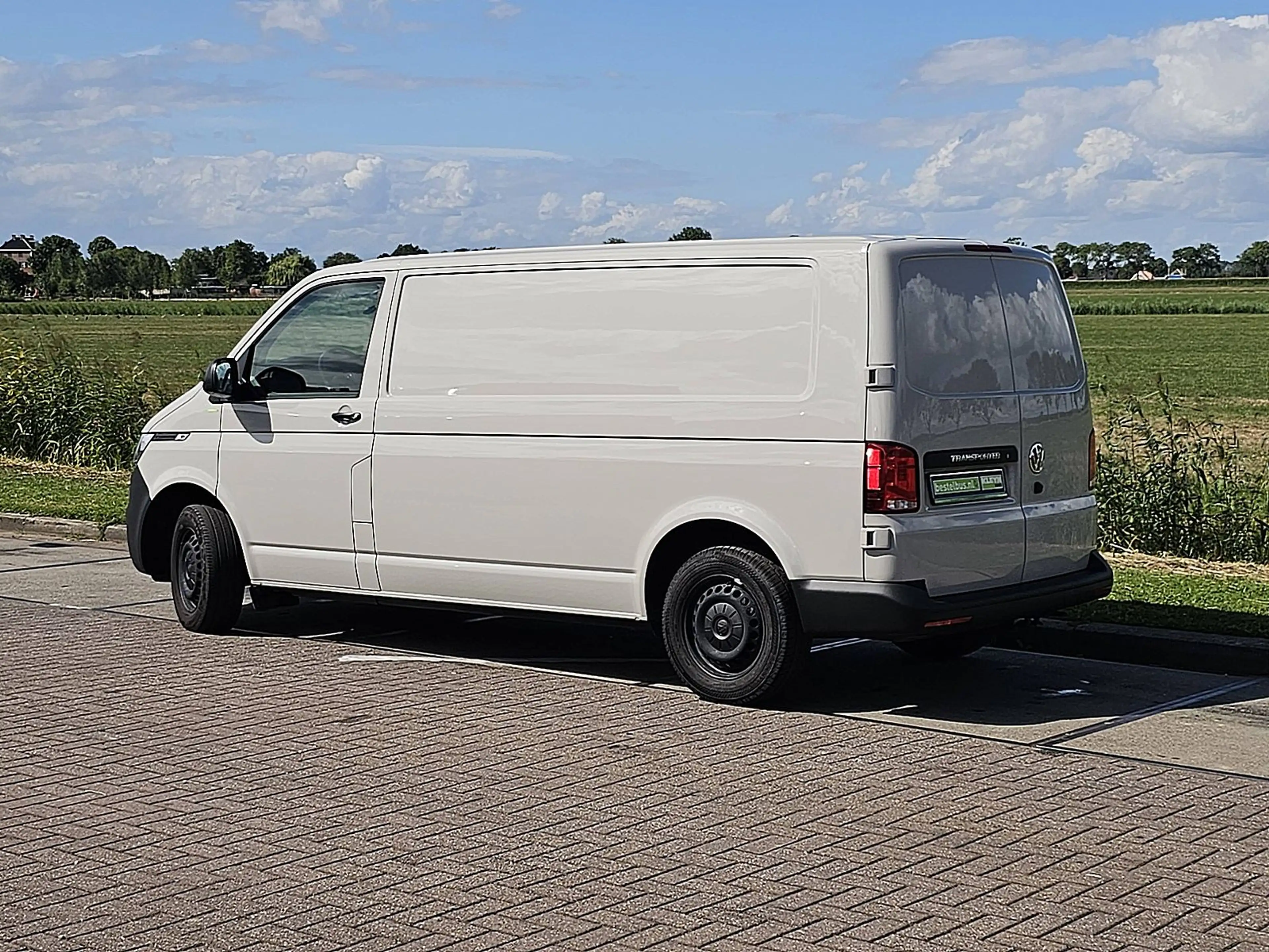 Volkswagen Transporter 2.0 TDI T6.1 150Pk L2H1 Autm — photo 6