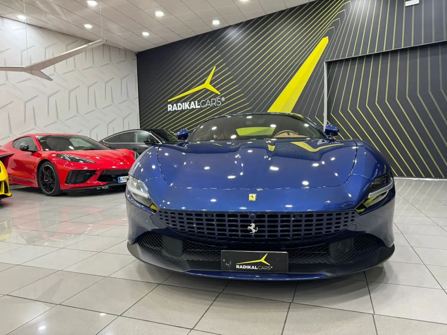 Ferrari Roma Azul - 2