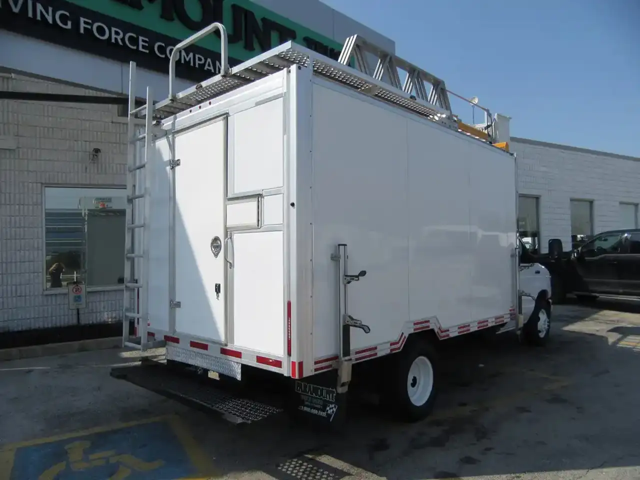 Ford E-450 fotografie Ford E-450