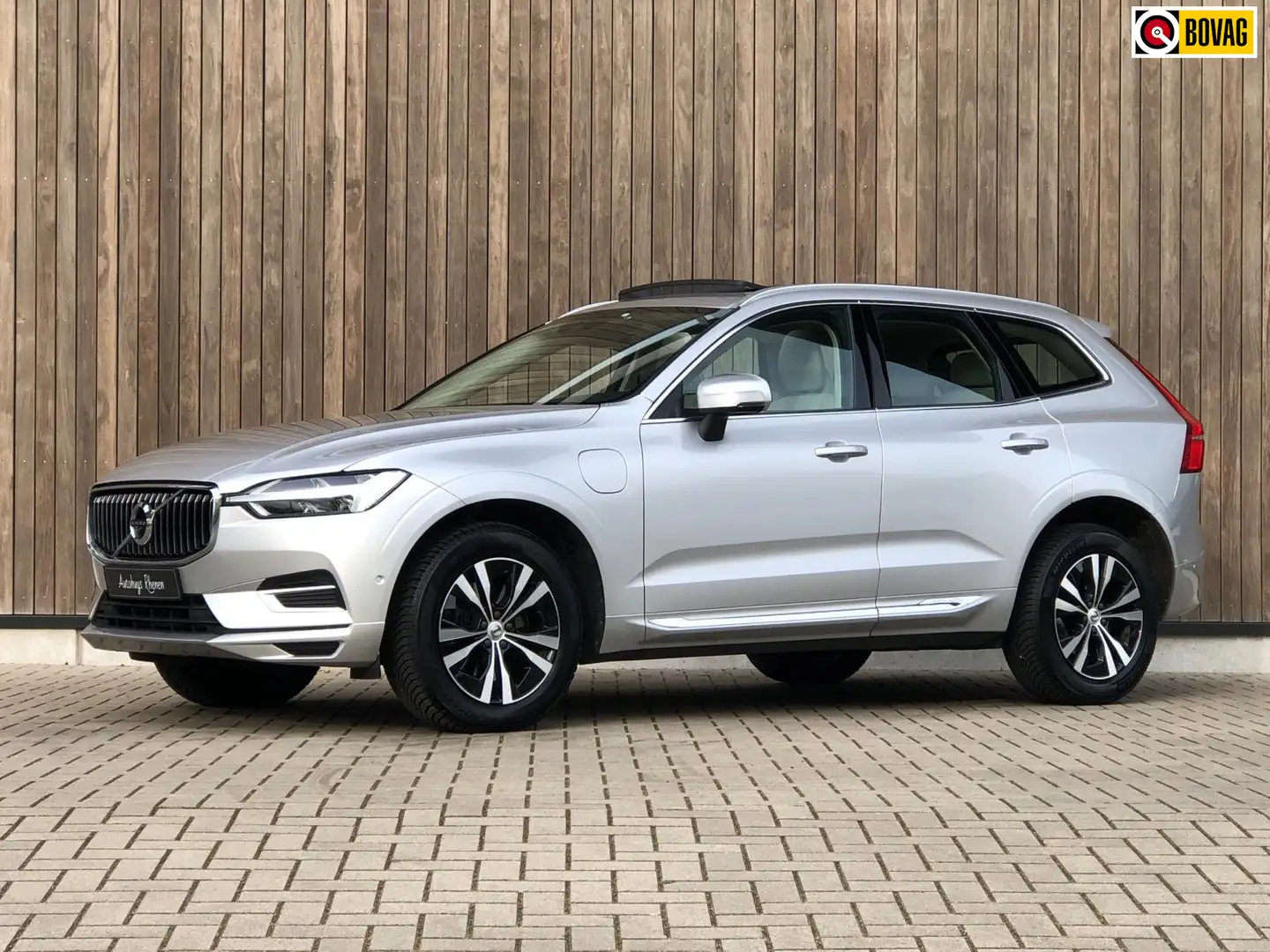 Volvo XC60 2.0 Recharge T6 AWD Inscription|PANO|LUCHTVERING| Grijs - 1