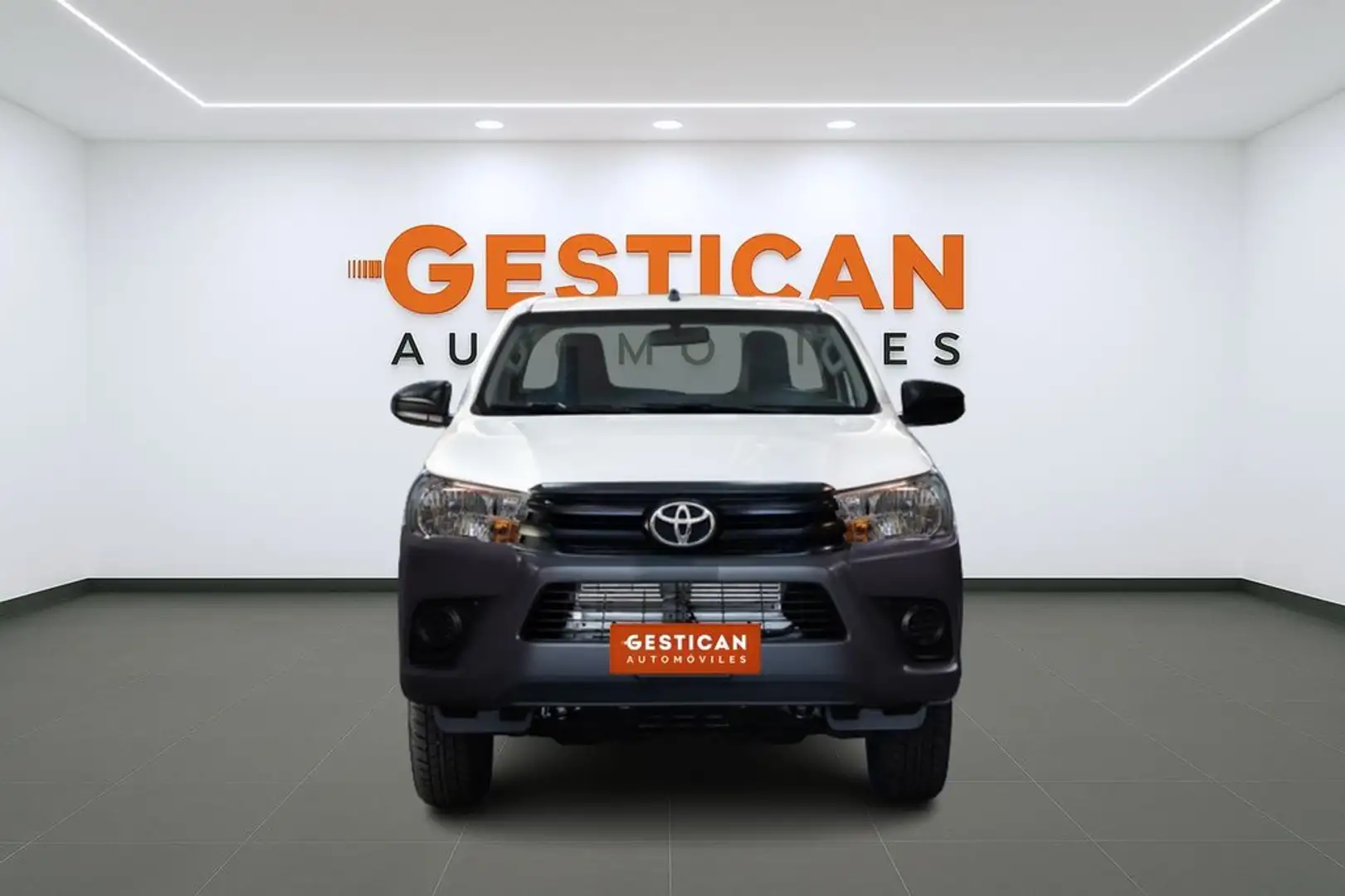 Toyota Hilux 2.4 4D Cabina Simple Blanco - 2